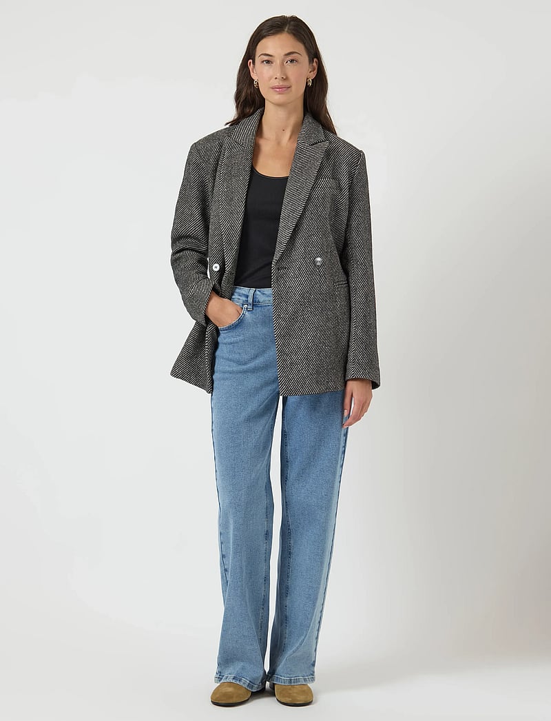 YAS - YASARITA LS BLAZER - D2D - vööga bleiserid - black - 4