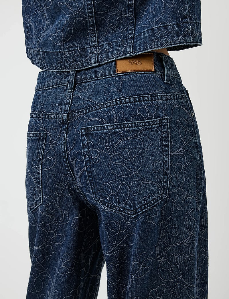 YAS - YASALIA MW EMBROIDERY WIDE JEANS S. 02 - brede jeans - dark blue denim - 5