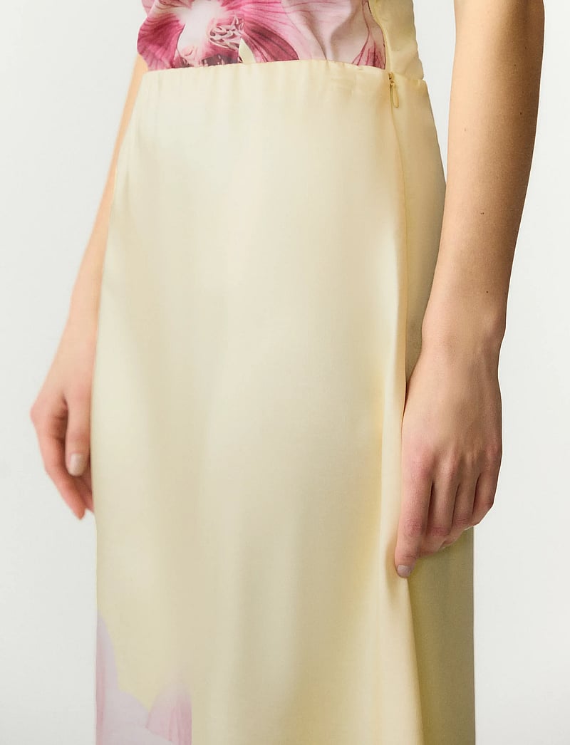 YAS - YASORCHIDA SATIN MIDI SKIRT S. - SHOW - satinnederdele - anise flower - 3
