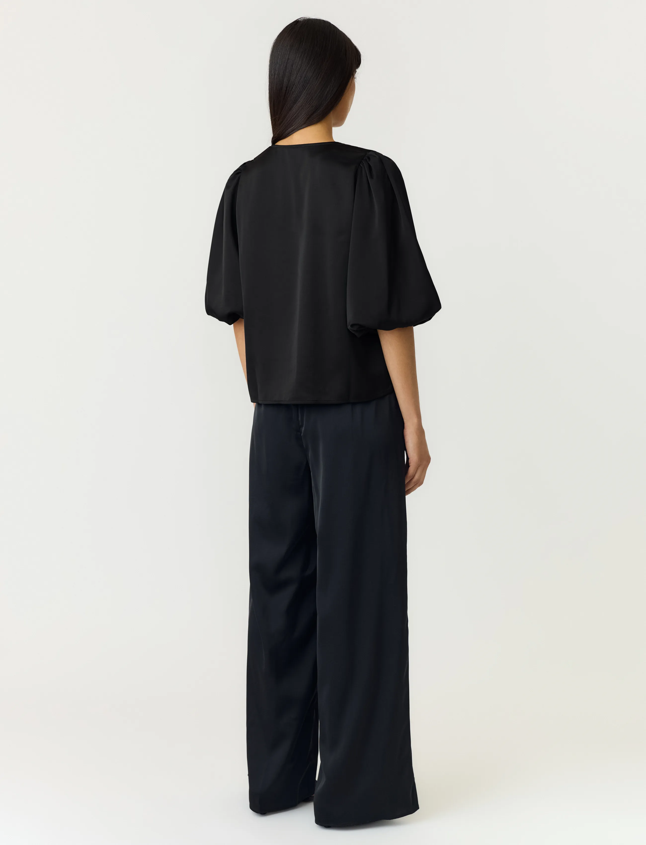 YAS - YASPELLA 2/4 V-NECK TOP S. NOOS - kurzärmelige blusen - black - 3