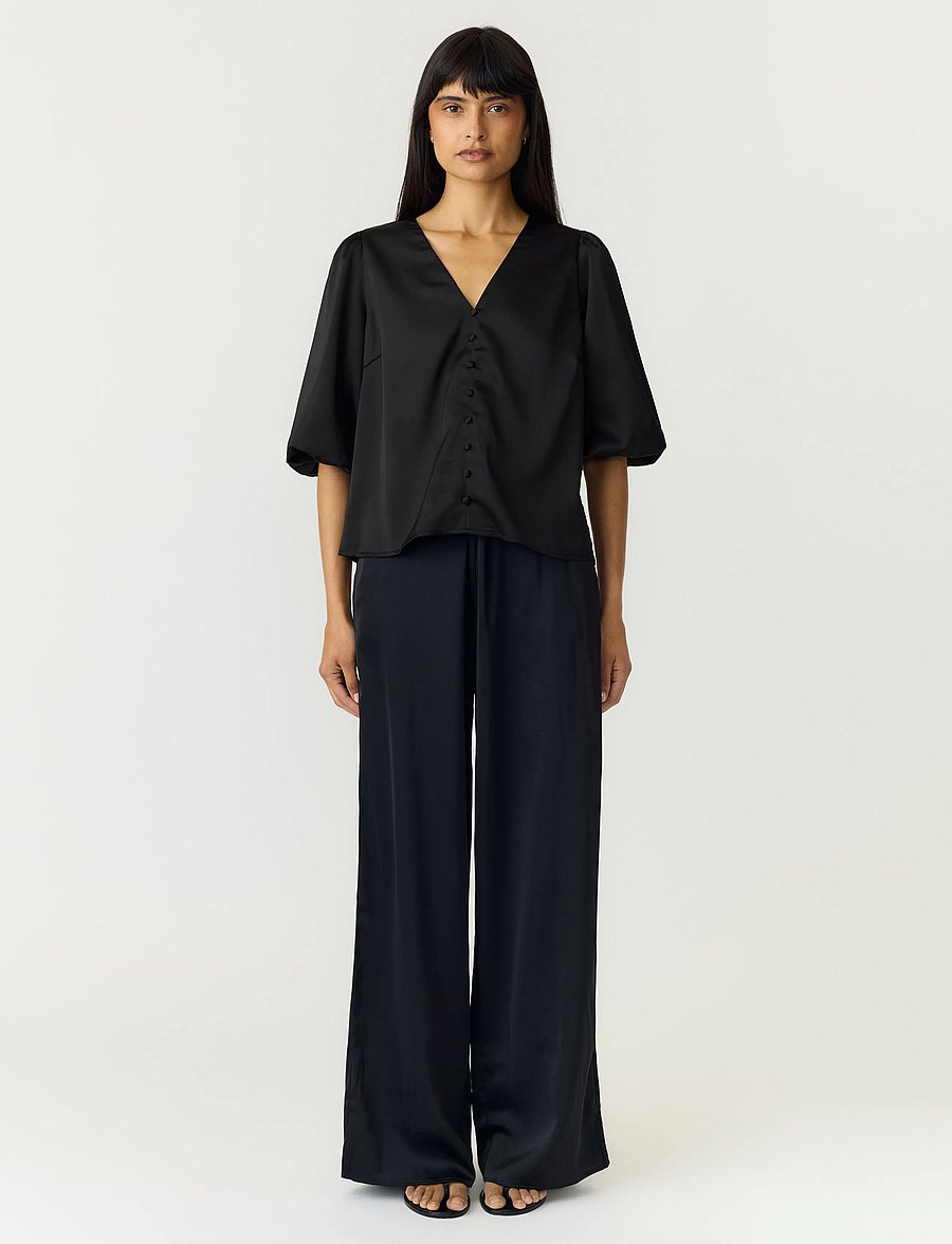 YAS - YASPELLA 2/4 V-NECK TOP S. NOOS - kurzärmelige blusen - black - 4