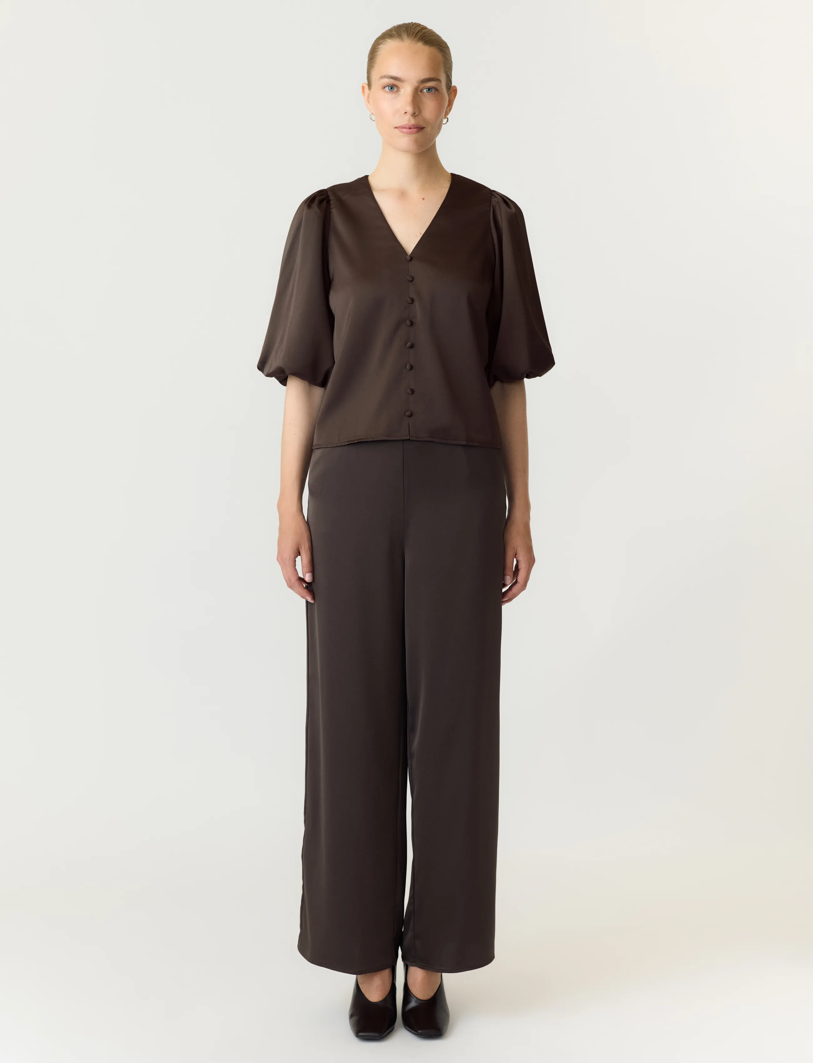 YAS - YASPELLA 2/4 V-NECK TOP S. NOOS - kurzärmelige blusen - chocolate brown - 4