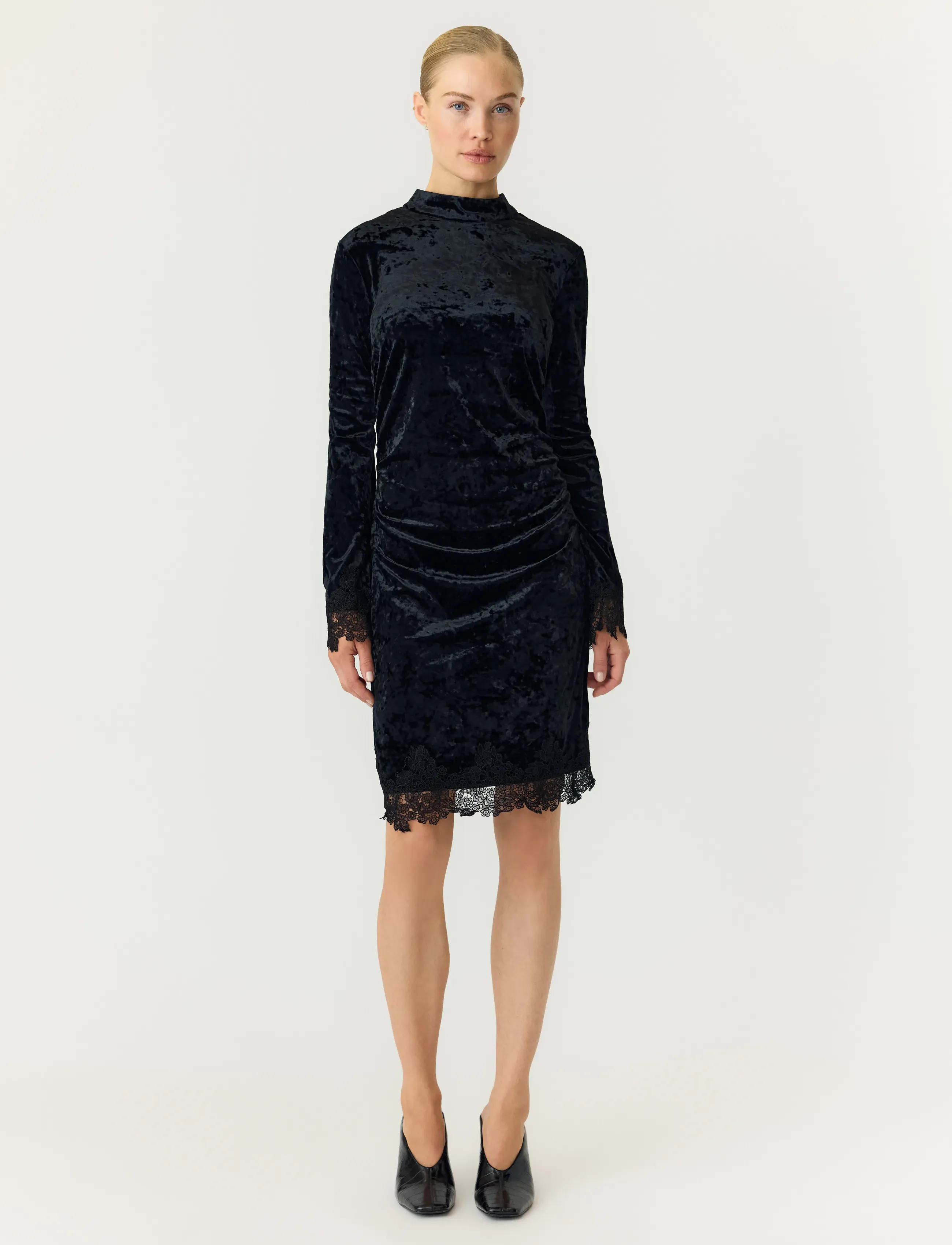 YAS YASVELLIA LS SHORT LACE DRESS.- SHOW - Short Dresses - BLACK / black