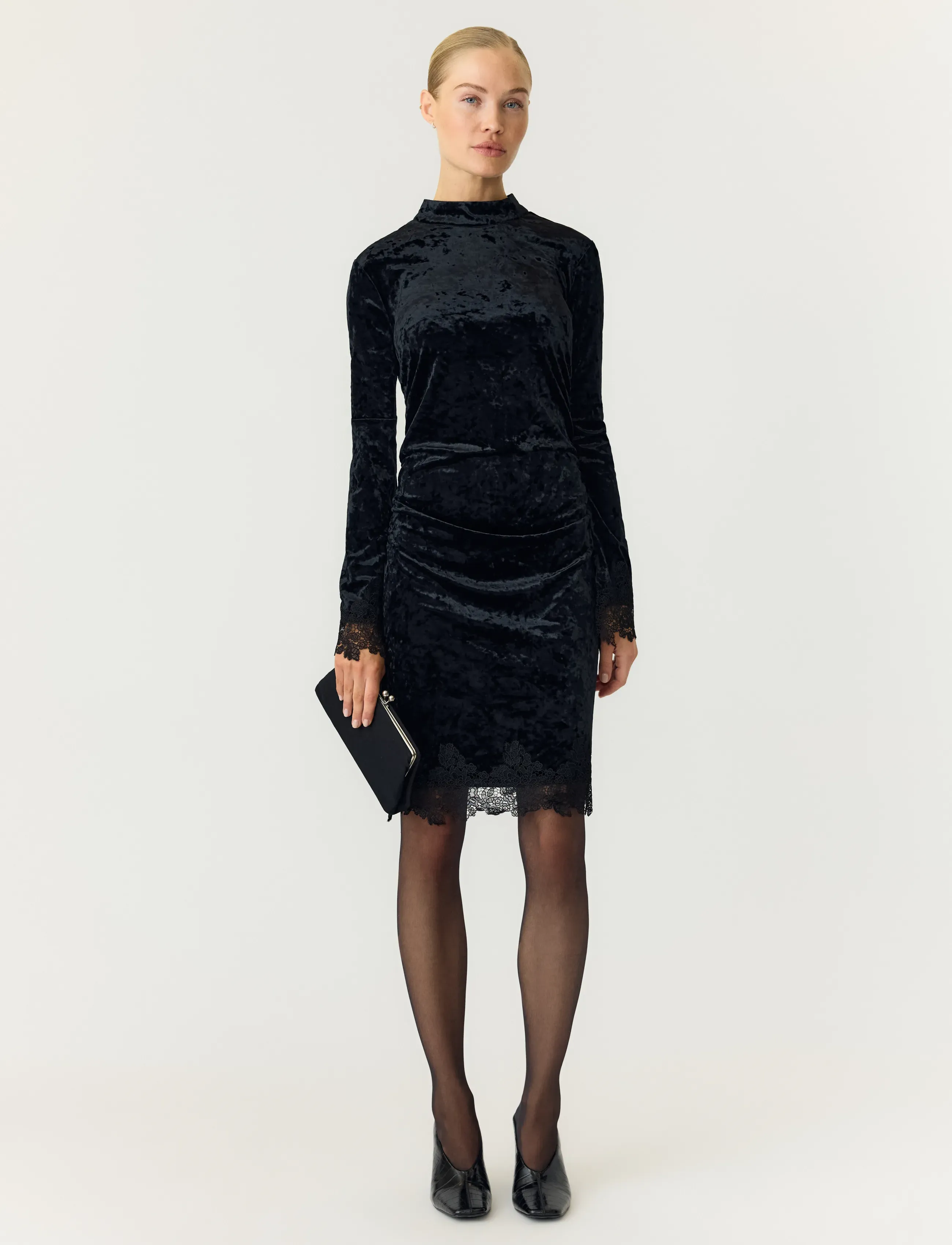 YAS - YASVELLIA LS SHORT LACE DRESS.- SHOW - black - 5