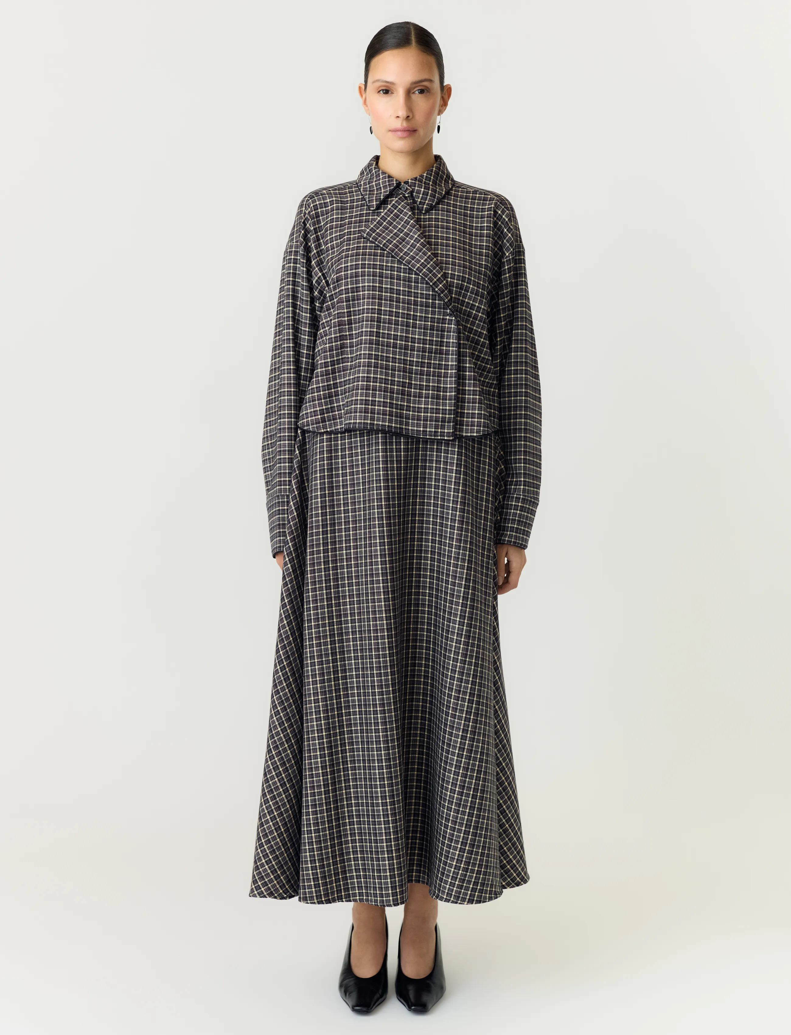 YAS - YASTULVA LS SHORT SHIRT S. - långärmade skjortor - black - 4
