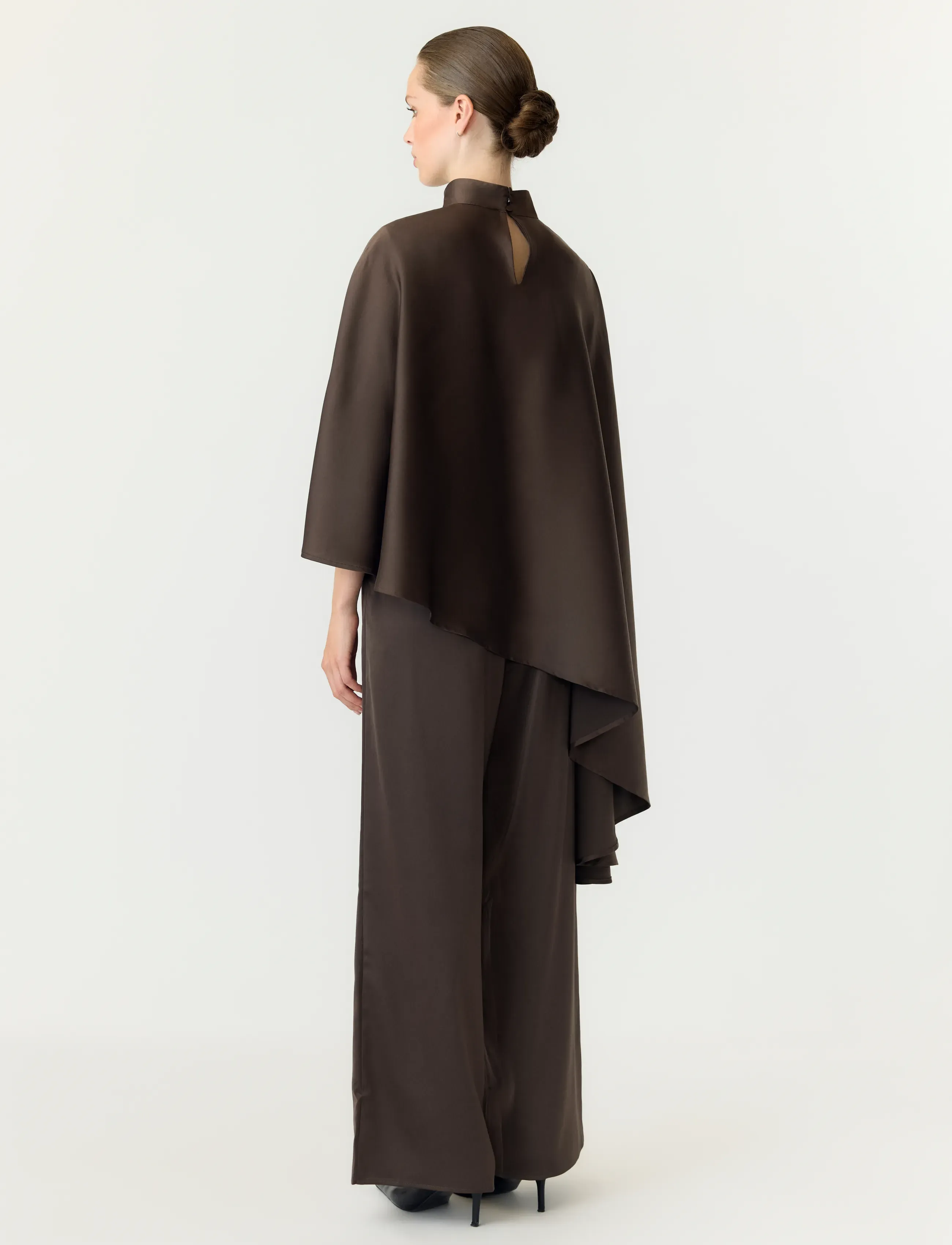 YAS Yaspella High Neck Cape Top S. D2D skjortor & blusar dam – bild 6
