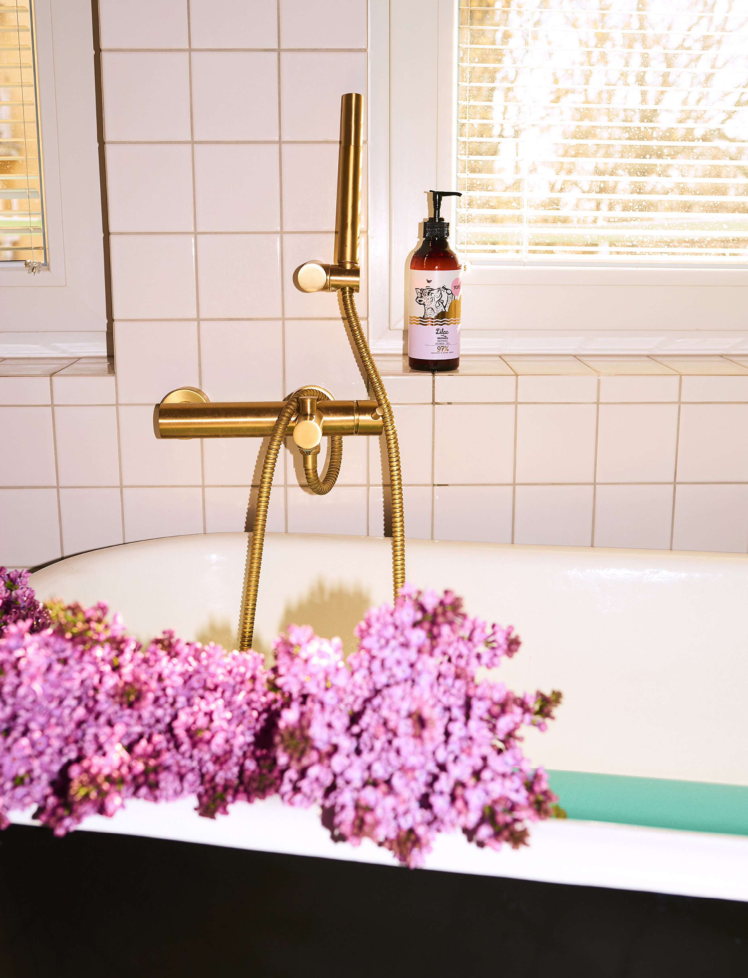 YOPE - YOPE Shower Gel Lilac and Vanilla PAO 400ml - shower gel & bruseolier - lilac and vanilla - 3