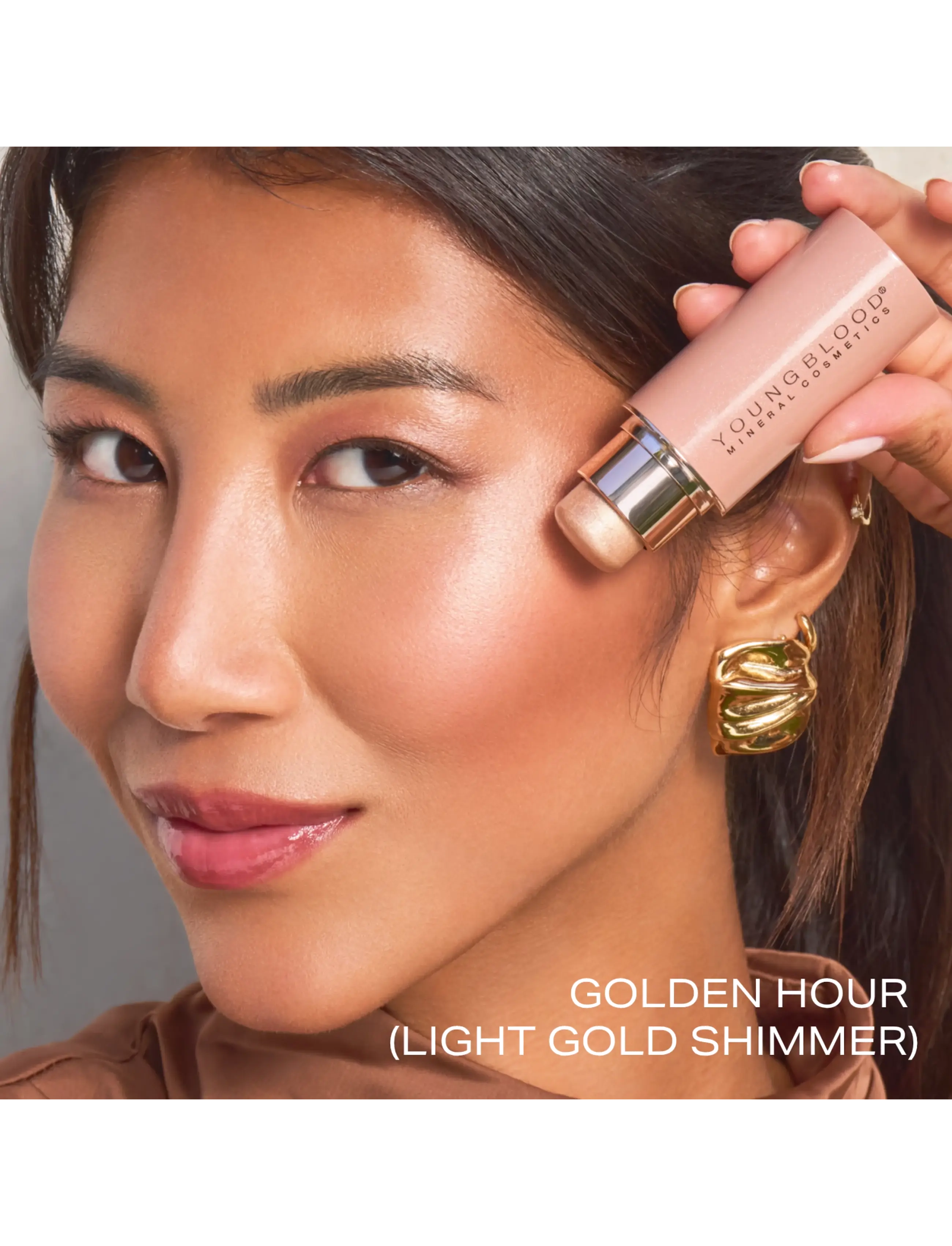 Youngblood Mineral Cosmetics - YB Pro Glow Crème Highlighter Stick Golden Hour - bliv klar til date night - golden hour - 2