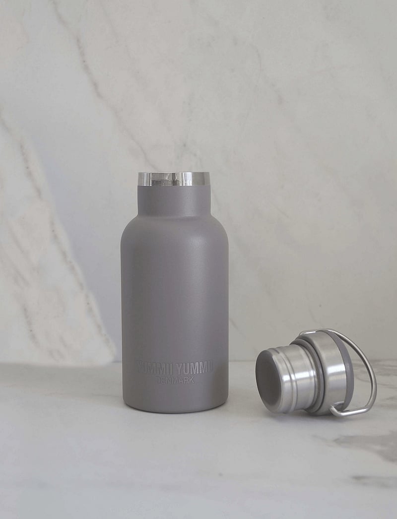 Yummii Yummii - Thermobottle Small - pinecone - 1