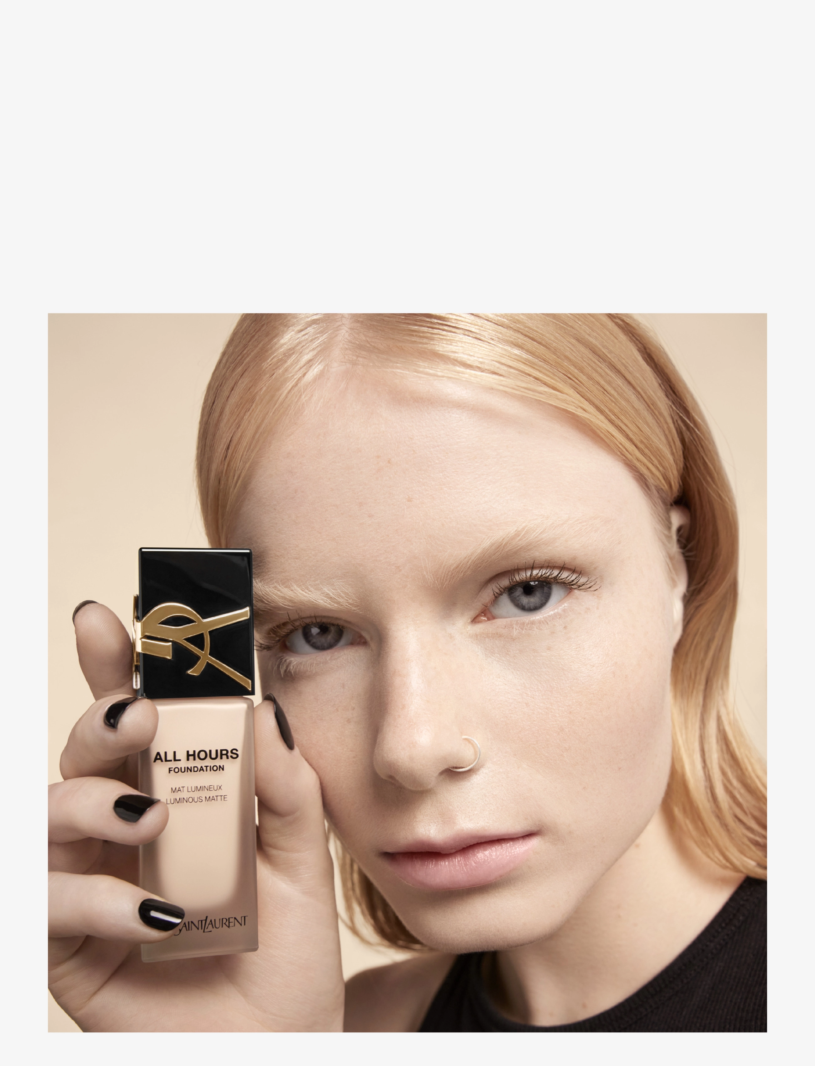 Yves Saint Laurent - Yves Saint Laurent All Hours Foundation LC1 - smink - light lc1 - 1