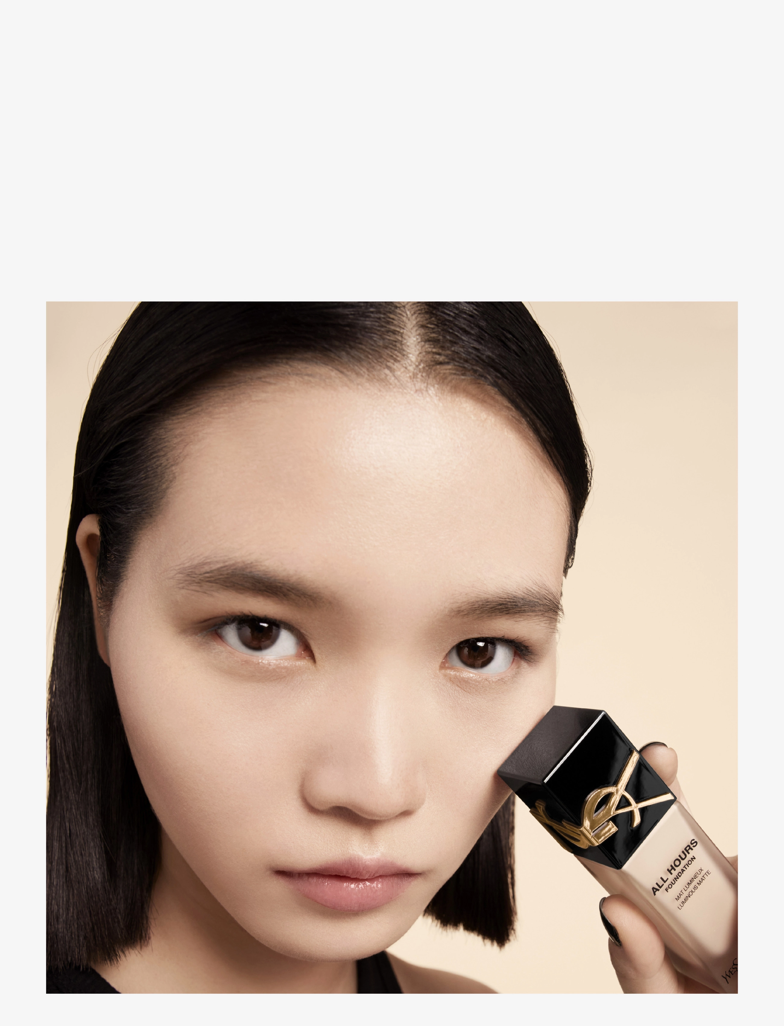 Yves Saint Laurent - Yves Saint Laurent All Hours Foundation LC2 - makeup - light lc2 - 1