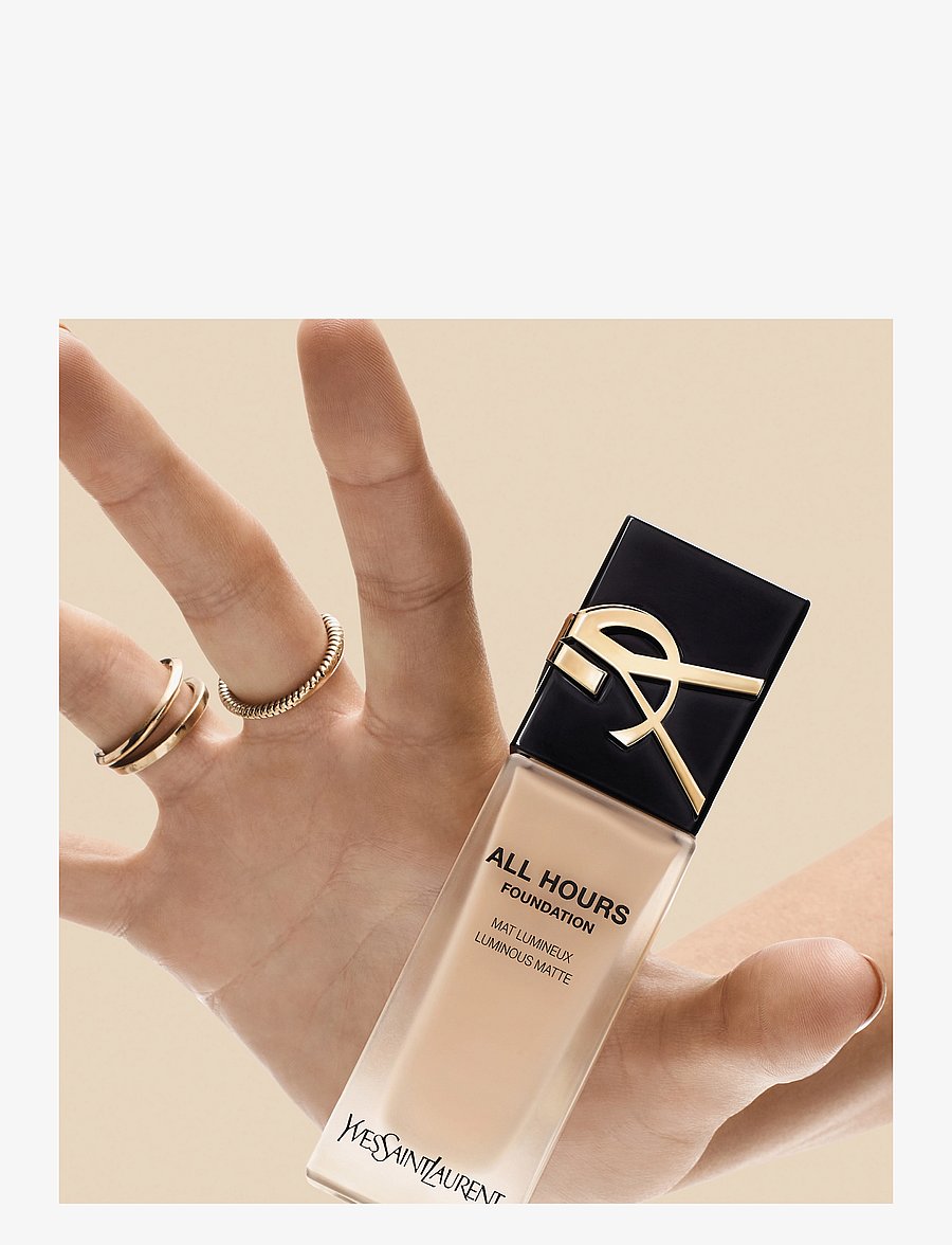Yves Saint Laurent - Yves Saint Laurent All Hours Foundation DW7 - smink - dark dw7 - 5