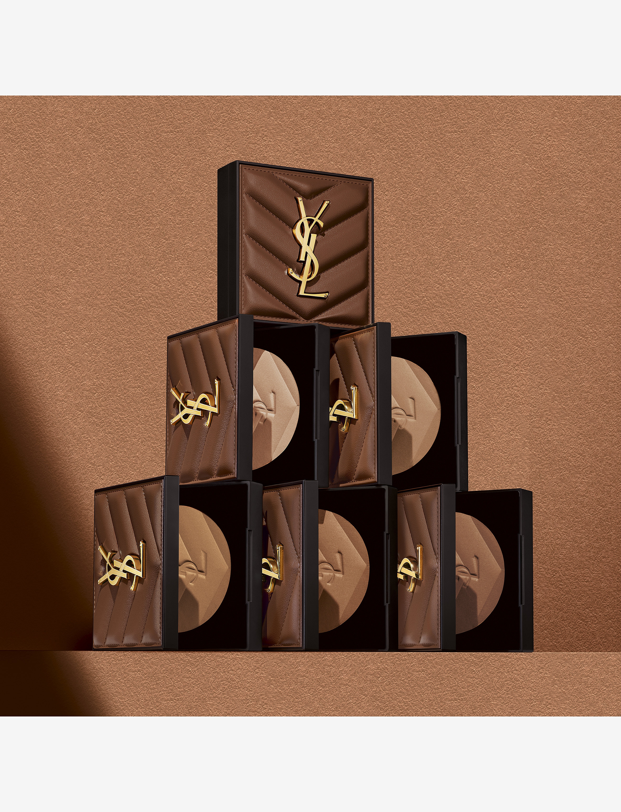 Yves Saint Laurent - YSL ALL HOURS HYPER FINISH POWDER - smink - fg shade 2 - 4