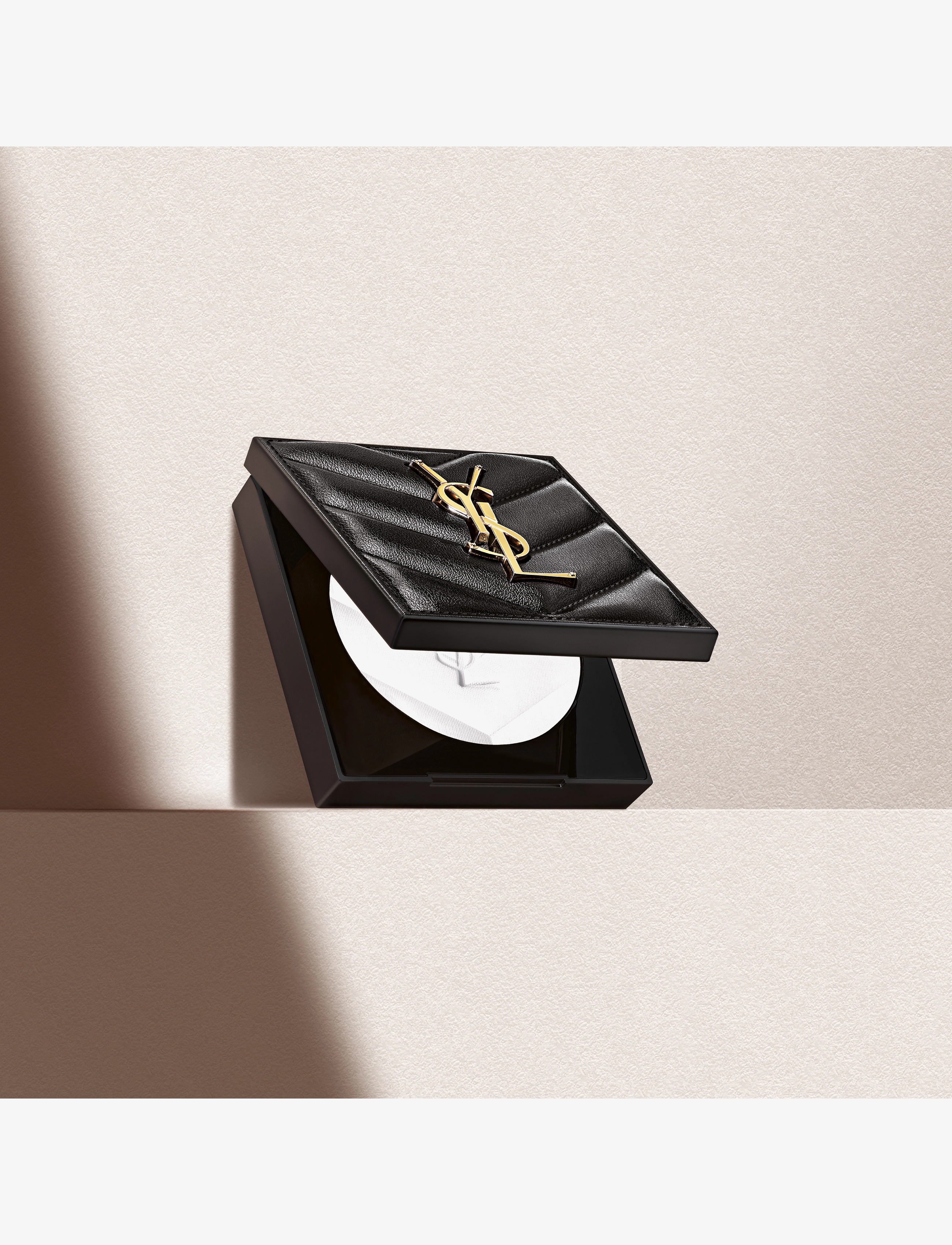 Yves Saint Laurent - YSL ALL HOURS HYPER FINISH POWDER TRANSLUCENT 11 - förðunarvörur - clear - 3