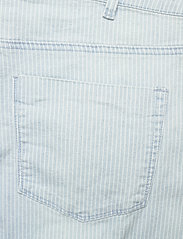 Zizzi - JGAIGA, CROP, VERA JEANS - raka jeans - light blue stripe - 11