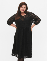 Zizzi - MJUNA, 3/4, BLK DRESS - lace dresses - black - 3