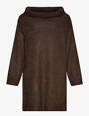 Zizzi - MBEA, L/S, FOLD ABK DRESS - stickade klänningar - brown - 2