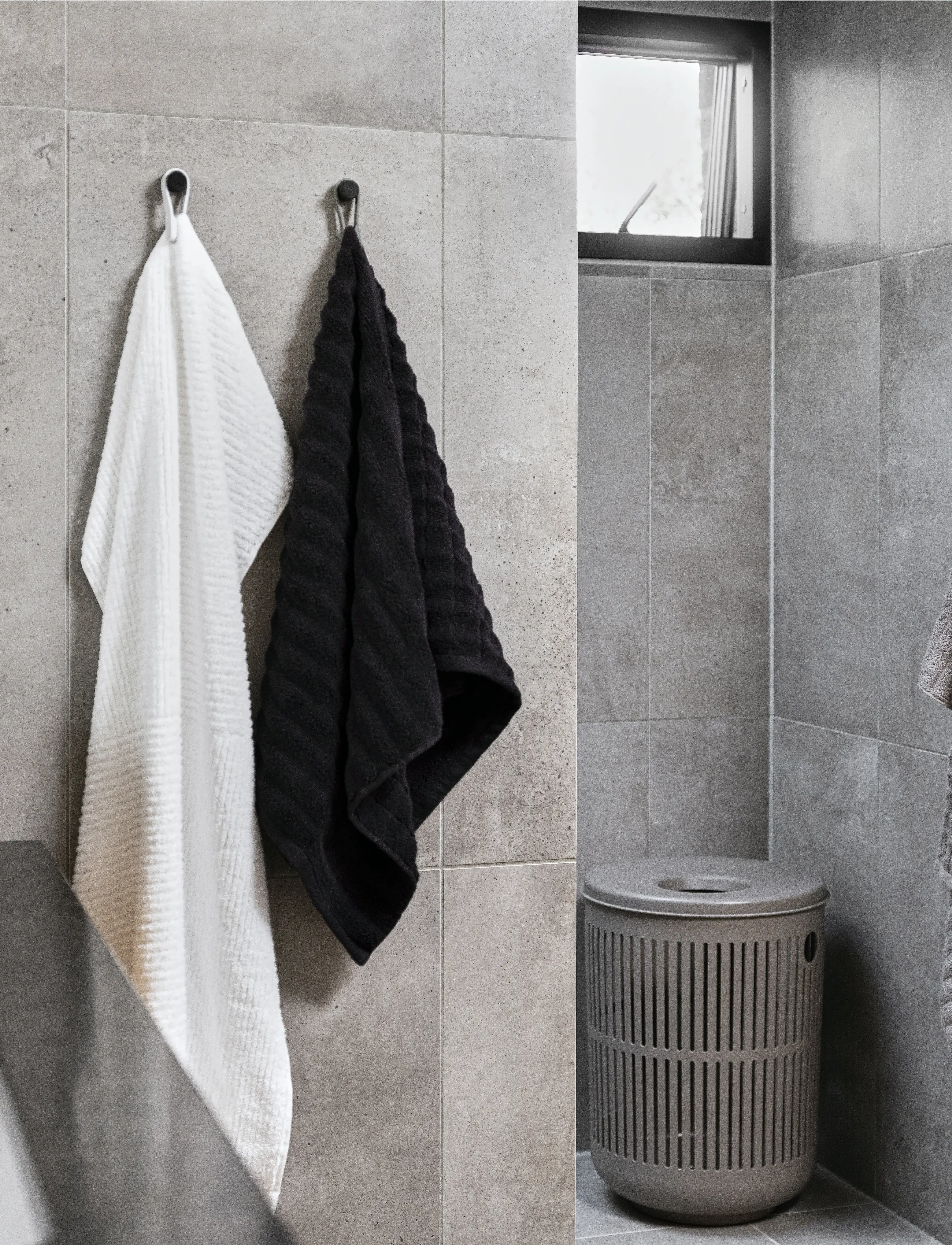 Zone Denmark - Towel strap Loop magnet 2 pcs - die niedrigsten preise - black - 5