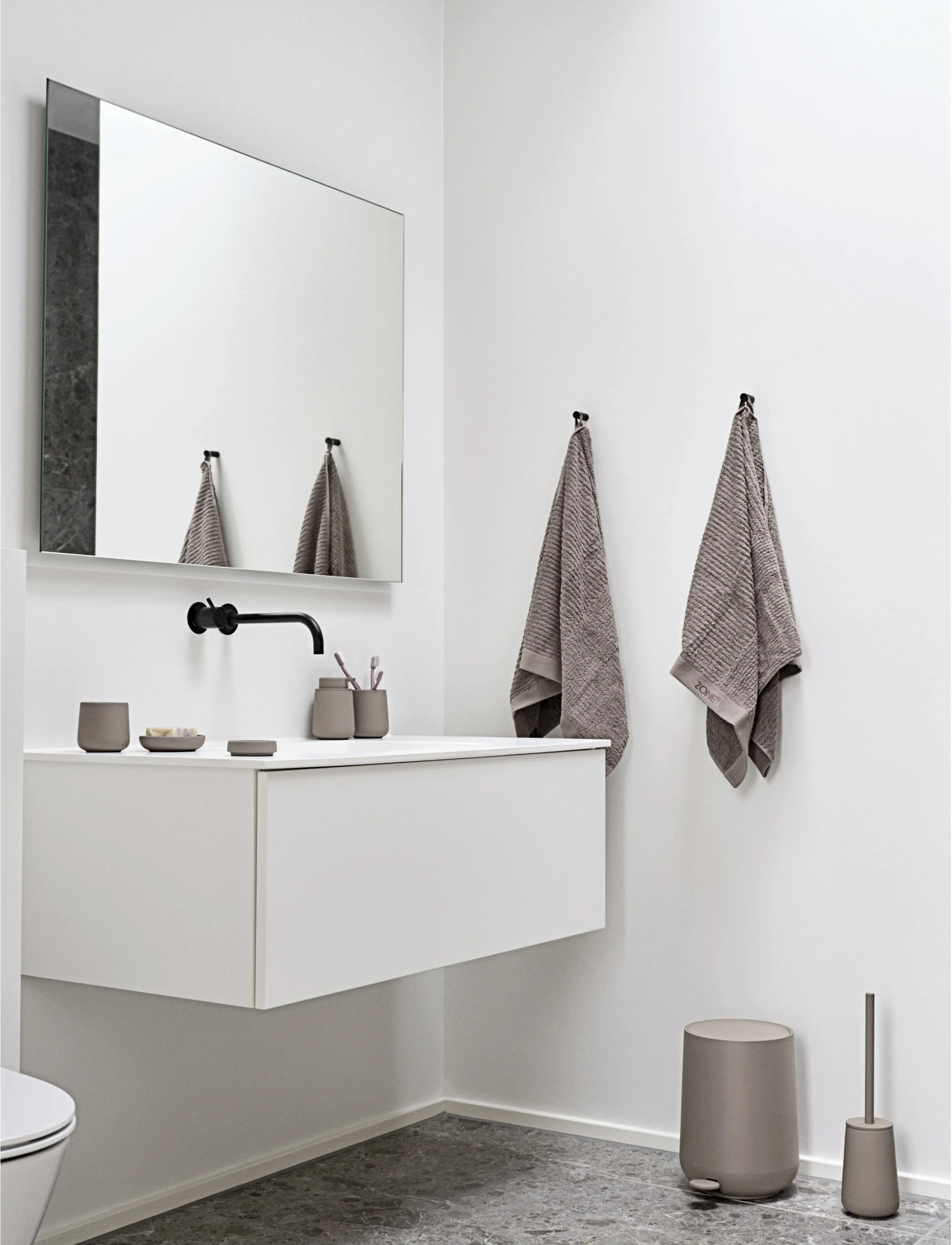 Zone Denmark Toiletbørste Nova One, Ø 10.3 cm, Brown, Badeværelsesinteriør > Toiletbørster, Unisex