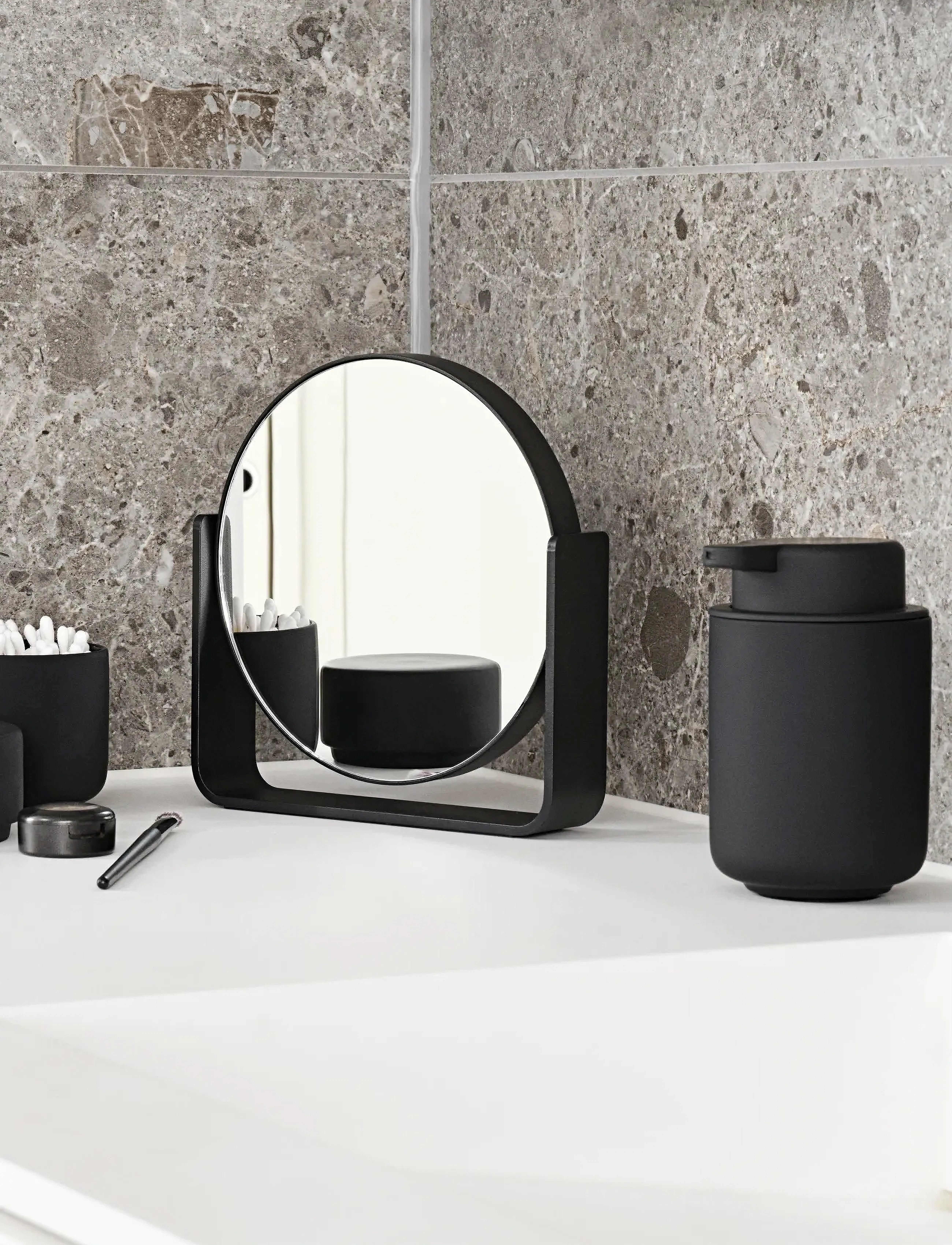 Zone Denmark Bordspejl M. 5 X Forstørrelse, 19X4X19.5 cm, Black, Spejle > Runde Spejle, Unisex