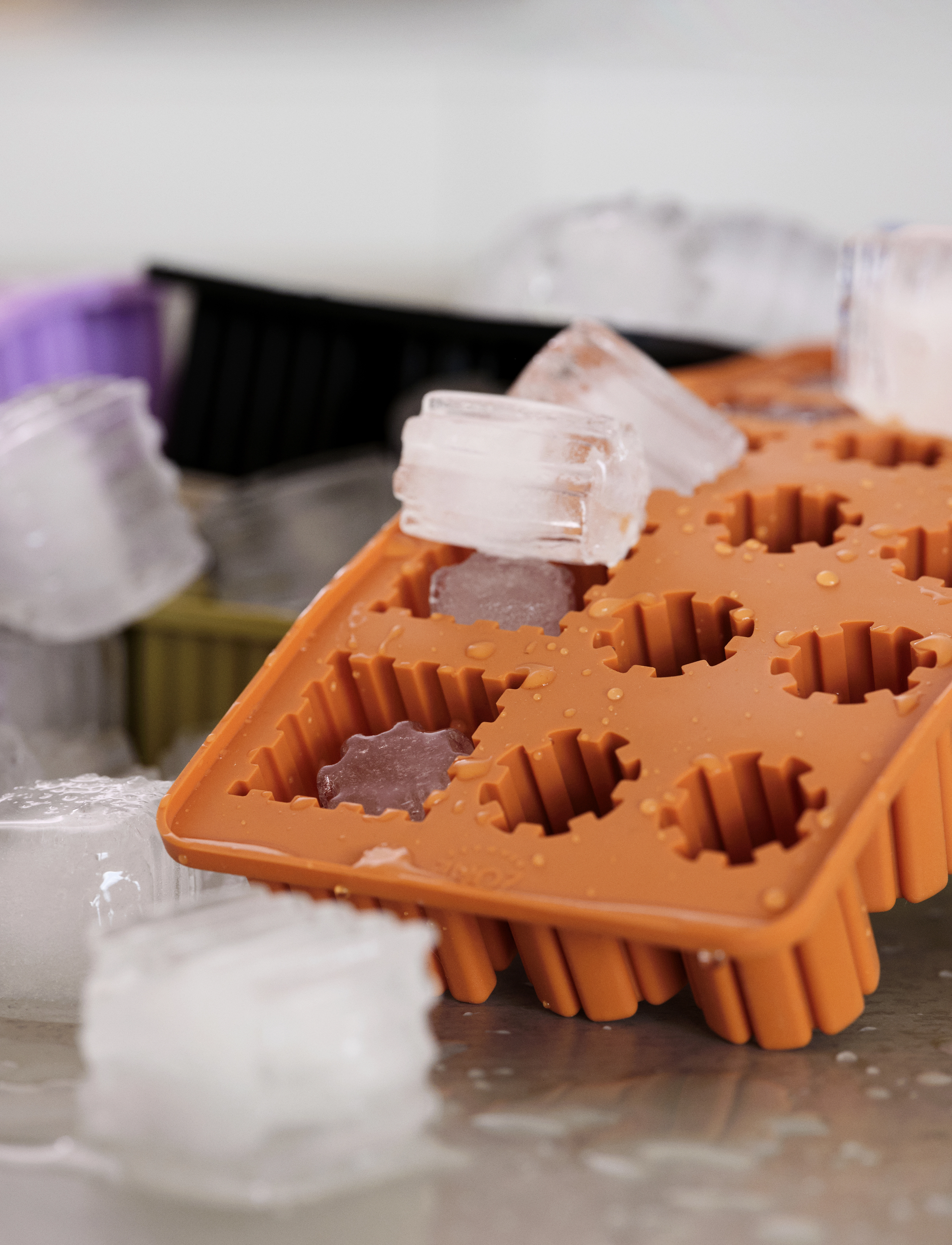 Zone Denmark Isterningbakke Singles, 22X 11X 3.9 cm, Dining & Table Accessories, Schwarz - Ice Trays, Homeware