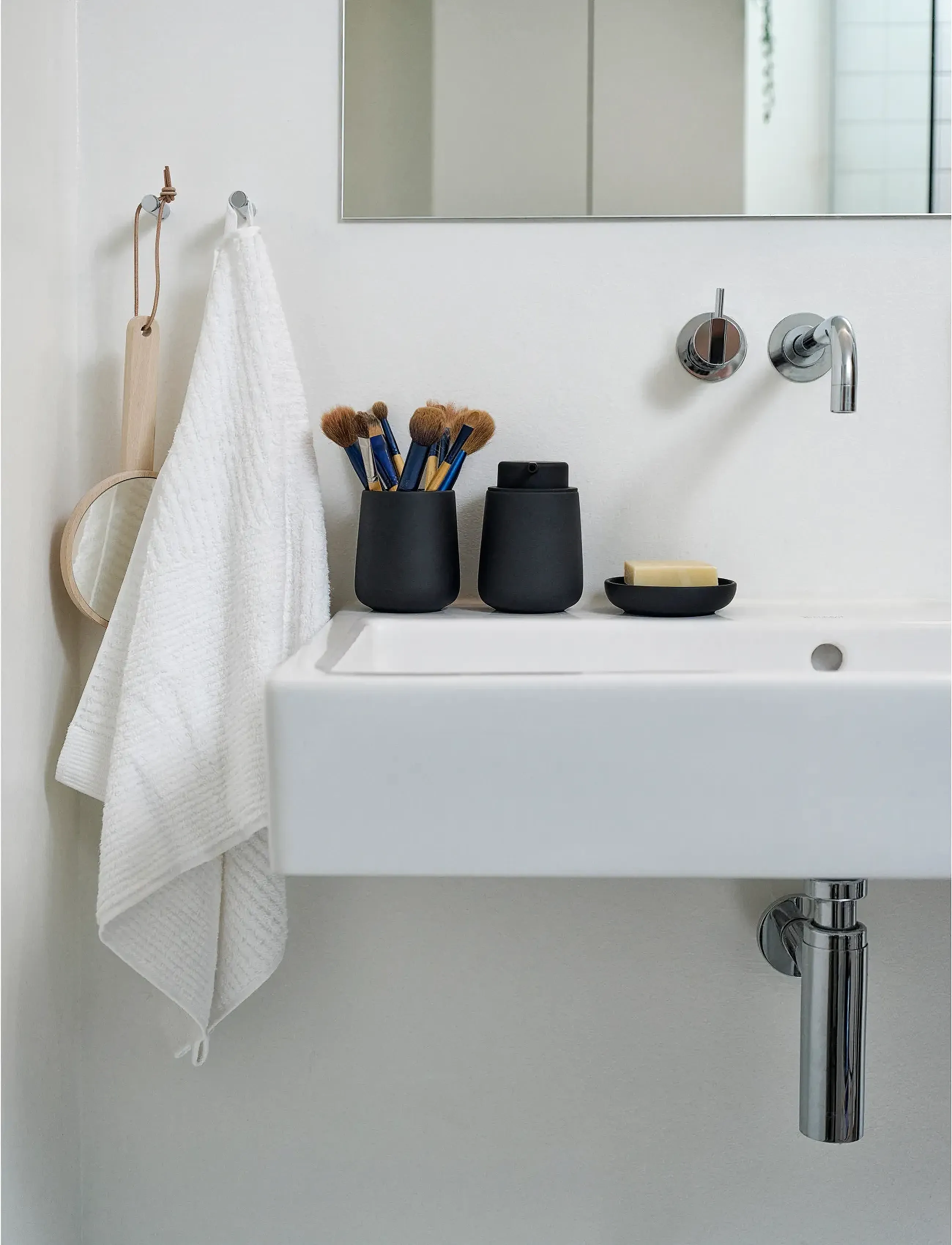 Zone Denmark Sæbeskål Nova, 11X 2.5 cm, Bathroom Interior, Schwarz - Soap Pumps & Cups, Homeware