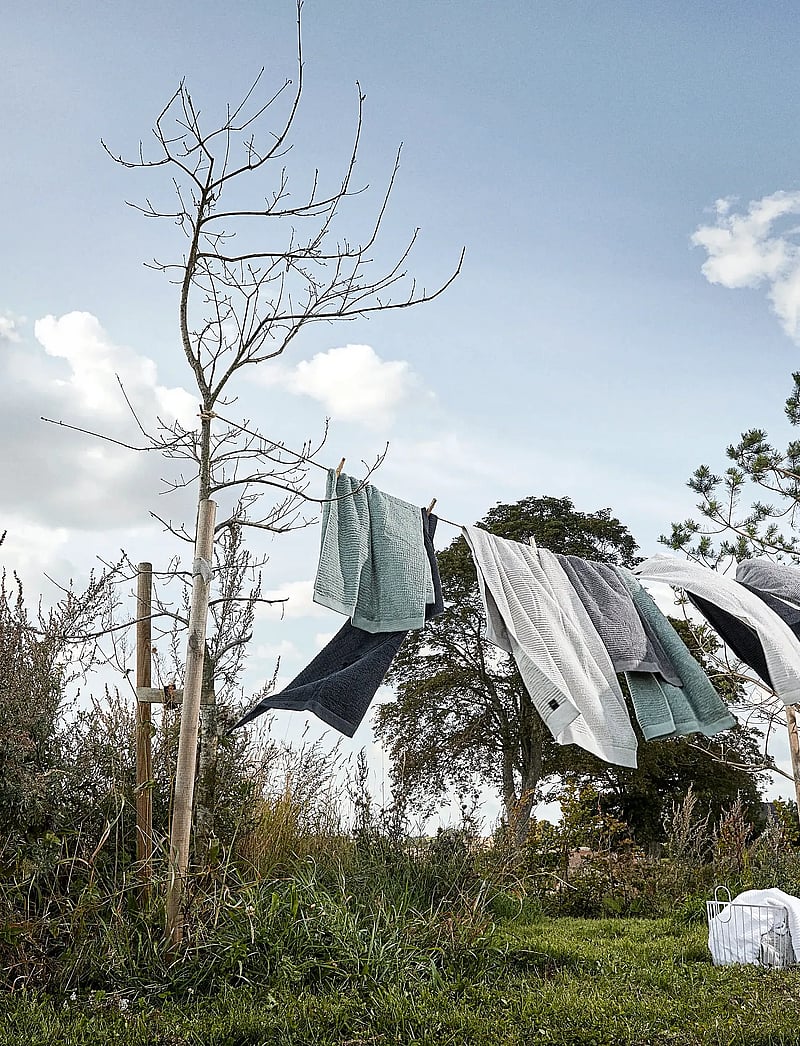 Zone Denmark - Bath towel Classic - die niedrigsten preise - light grey - 3