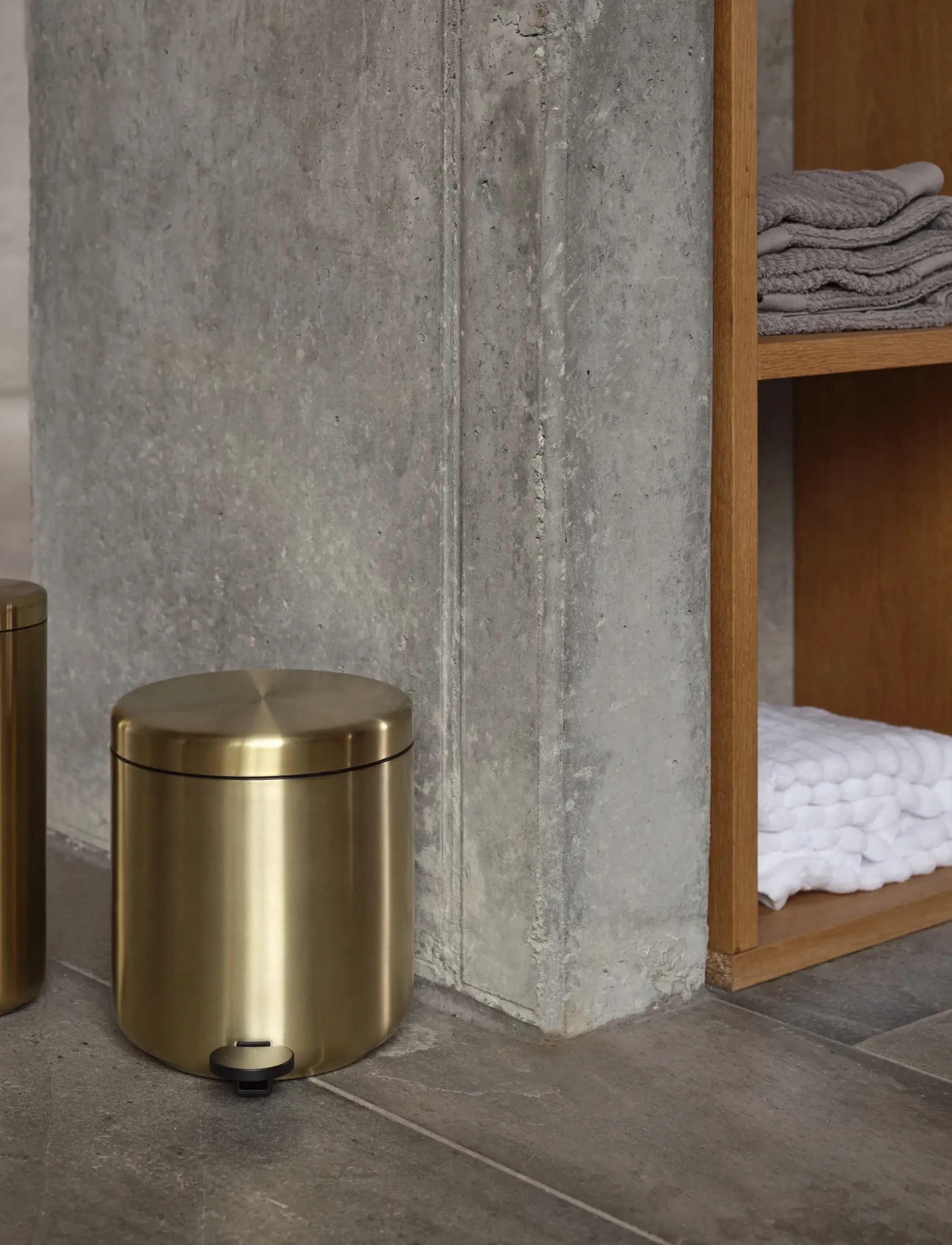 Zone Denmark Pedalspand Ume, 4 L, Storage, Gold - Paper Bins, Homeware