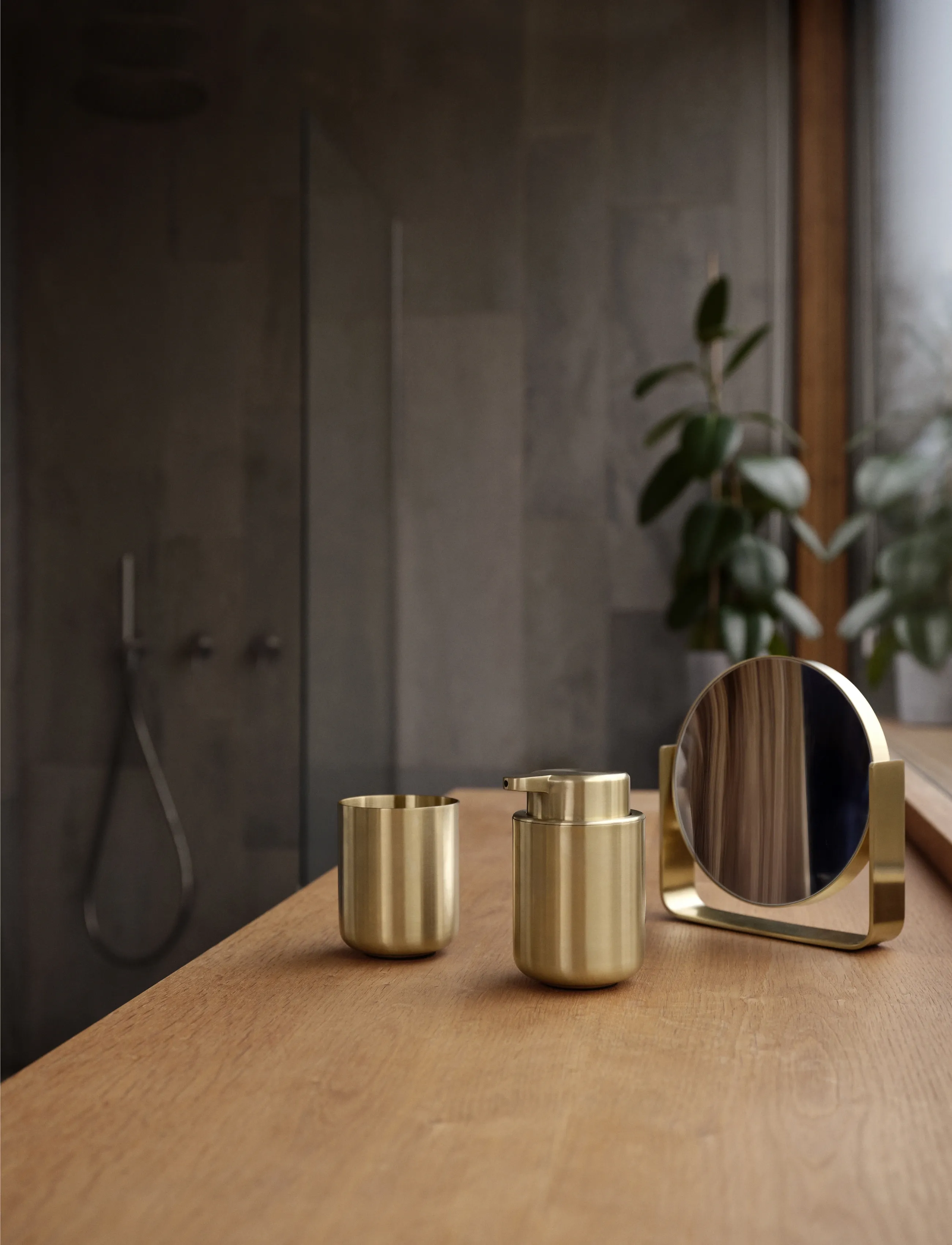 Zone Denmark Bordspejl M. 5 X Forstørrelse Ume, 19X4X19.5 cm, Gold, Badeværelsesinteriør > Badeværelsesspejle, Unisex