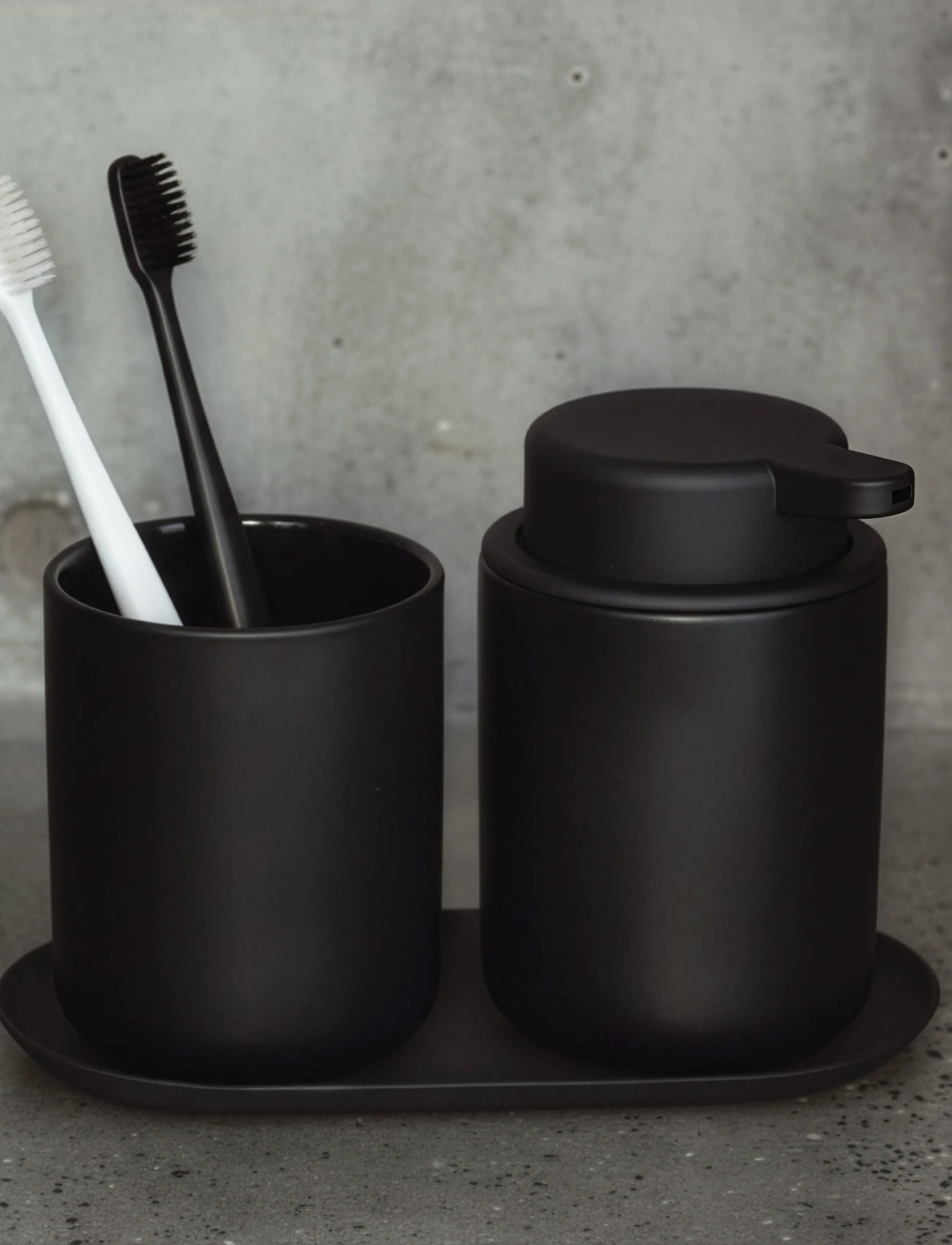 Zone Denmark - Bathroom set Ume 3 parts - zahnbürstenhalter - black - 2