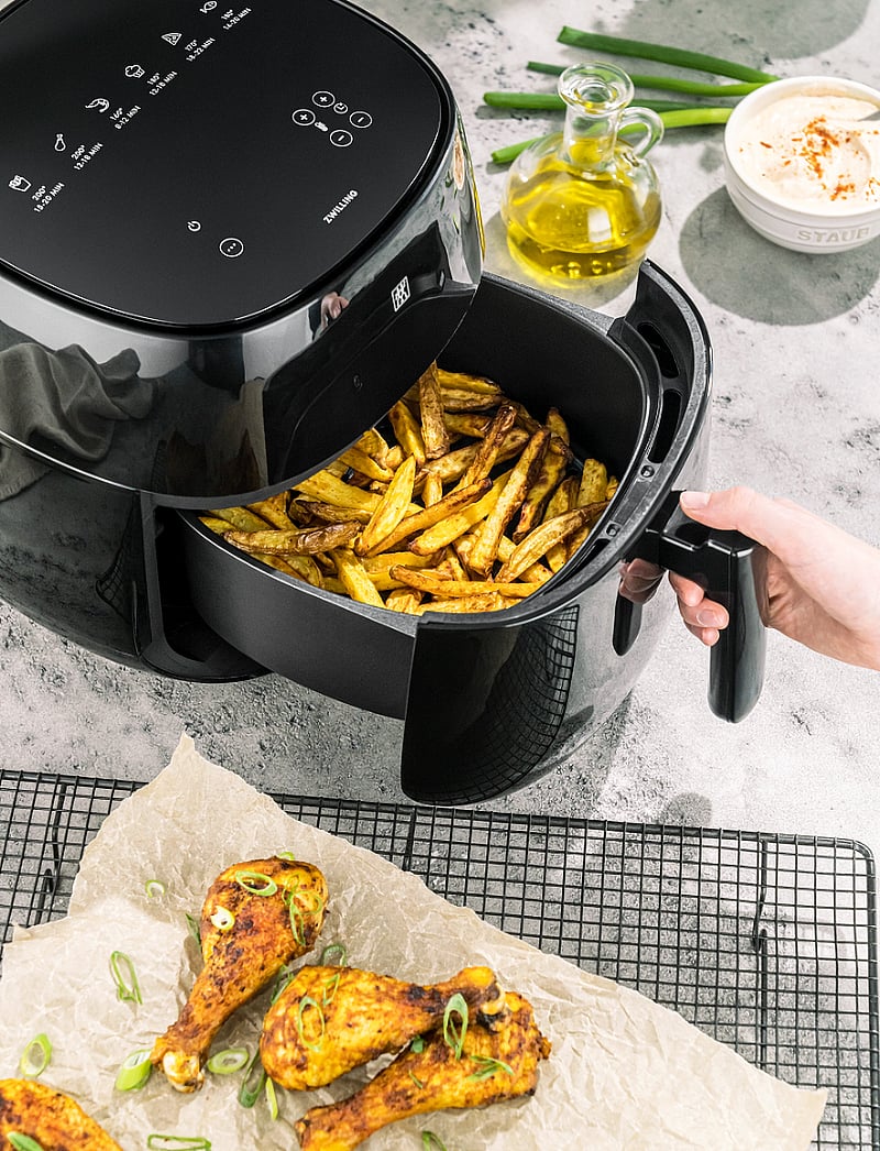 Zwilling - Air fryer, 4 L, EU - heißluftfritteusen - black - 4