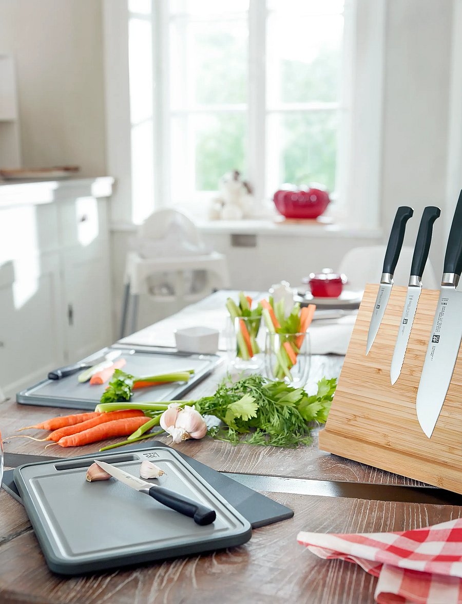 Zwilling - Grönsakskniv 8 cm - koorimisnoad - black - 2