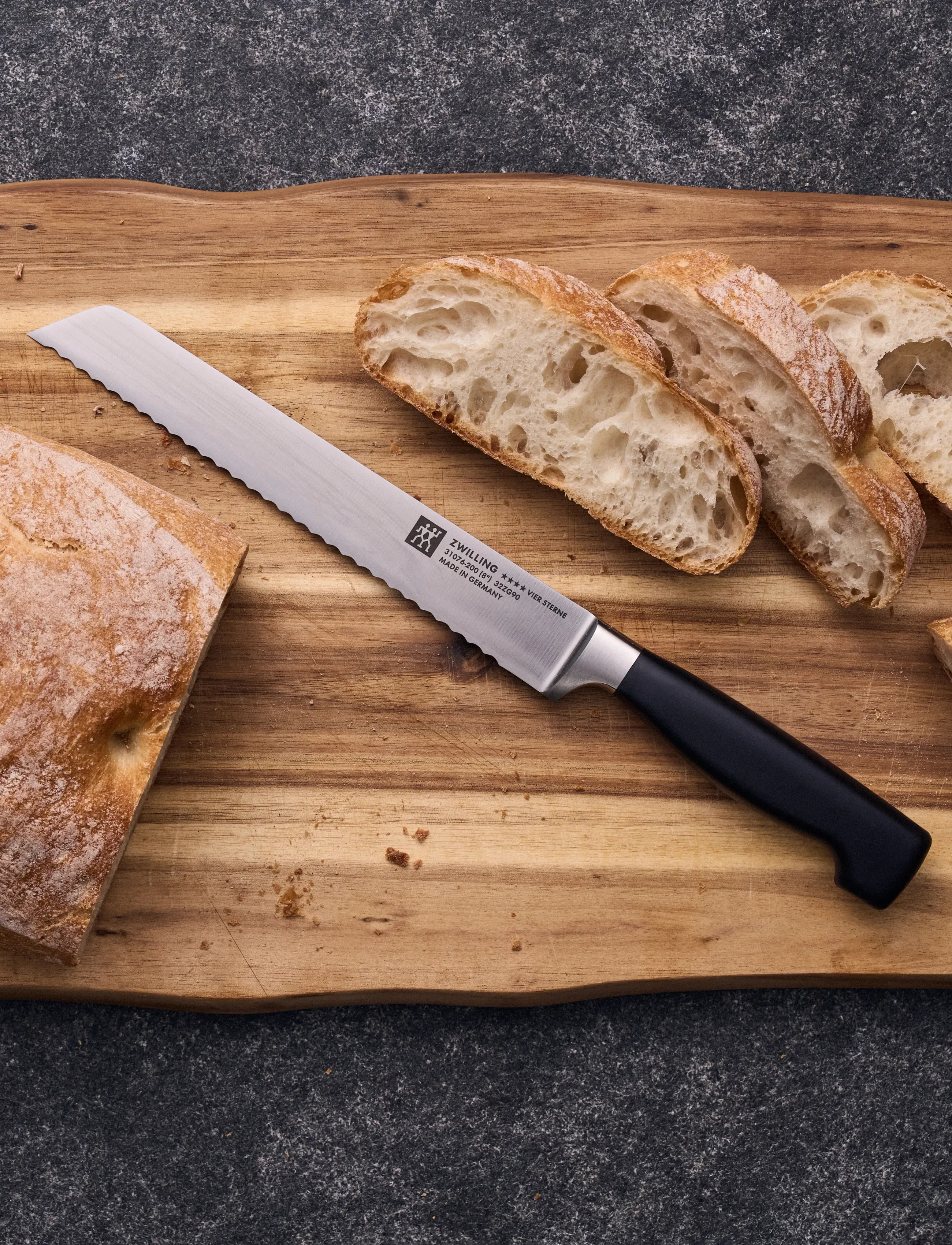 Zwilling Brödkniv Four Star 20 Cm, One Size, Knives & Accessories, Schwarz - Bread Knives, Homeware