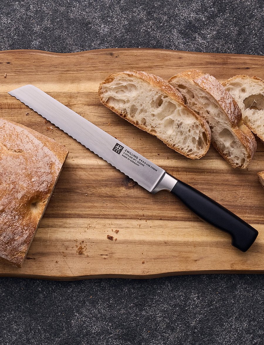 Zwilling - Brödkniv Four Star 20 cm - maizes naži - black - 0