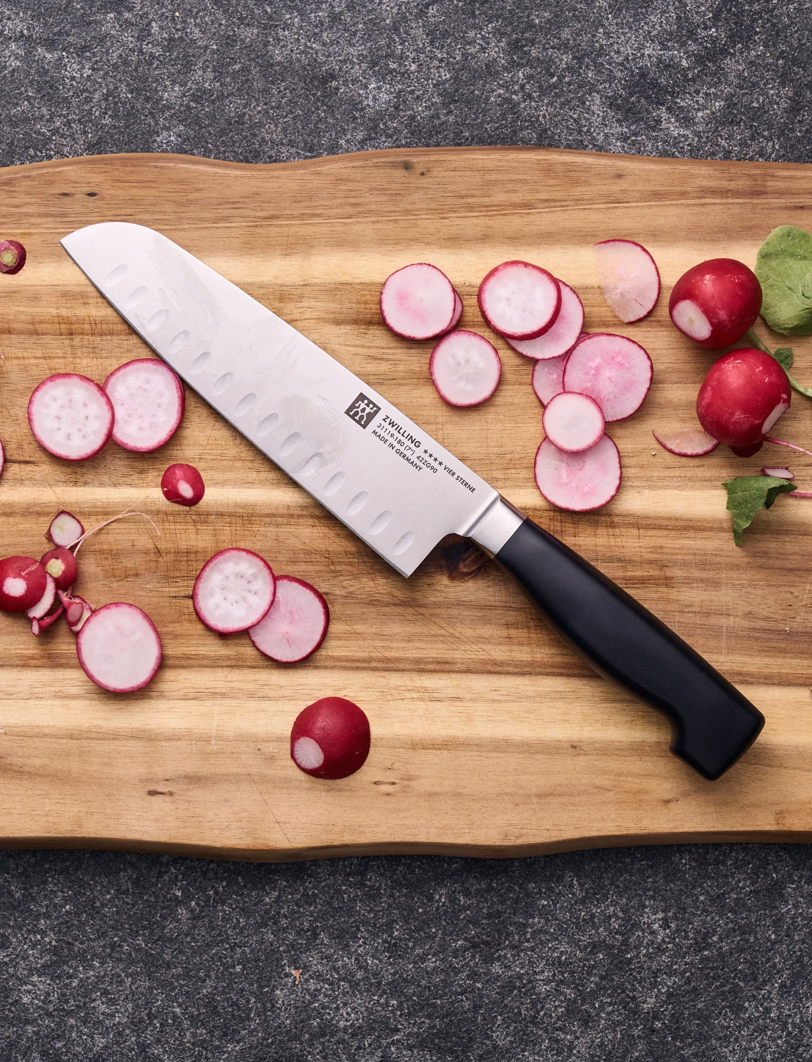 Zwilling - Santoku Japansk kockkniv Four Star 18 cm med olivslipning - couteaux santoku - black - 3