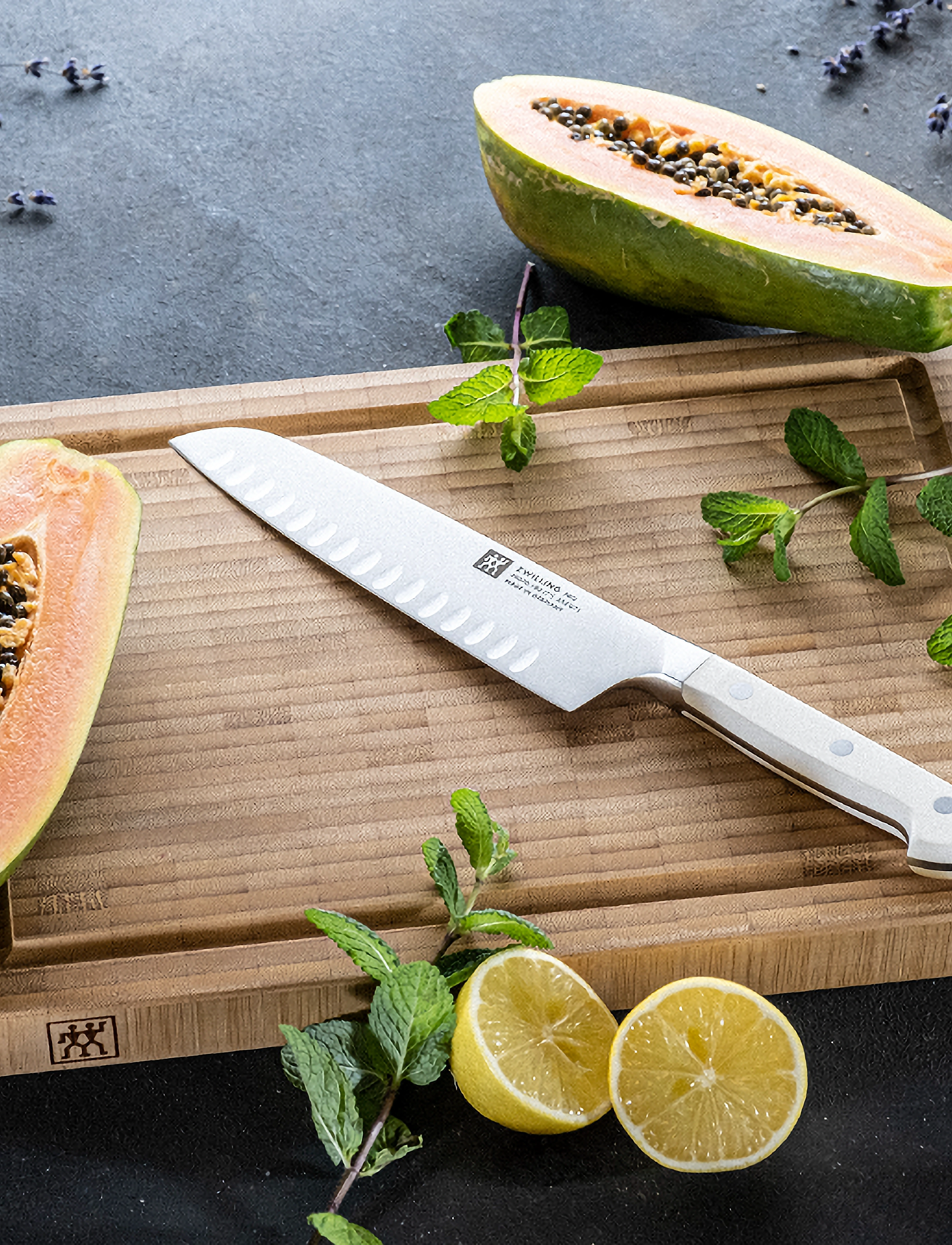Zwilling - Pro le blanc, Santoku 18 cm - santoku hnífar - white - 2