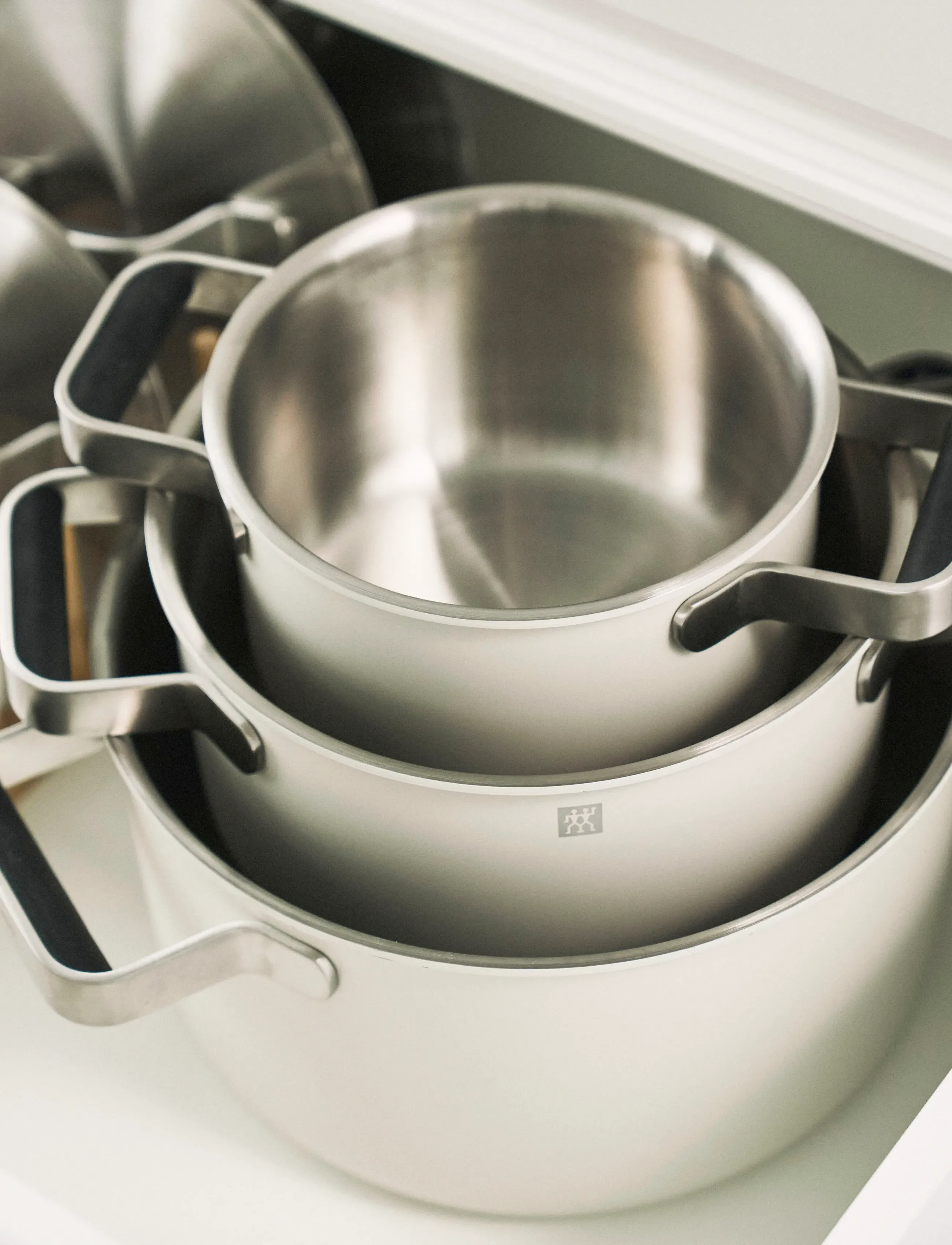 Zwilling - Grytset Pure 3 delar + 2 lock, elfenbens vit. - støbejernsgryde - white - 3