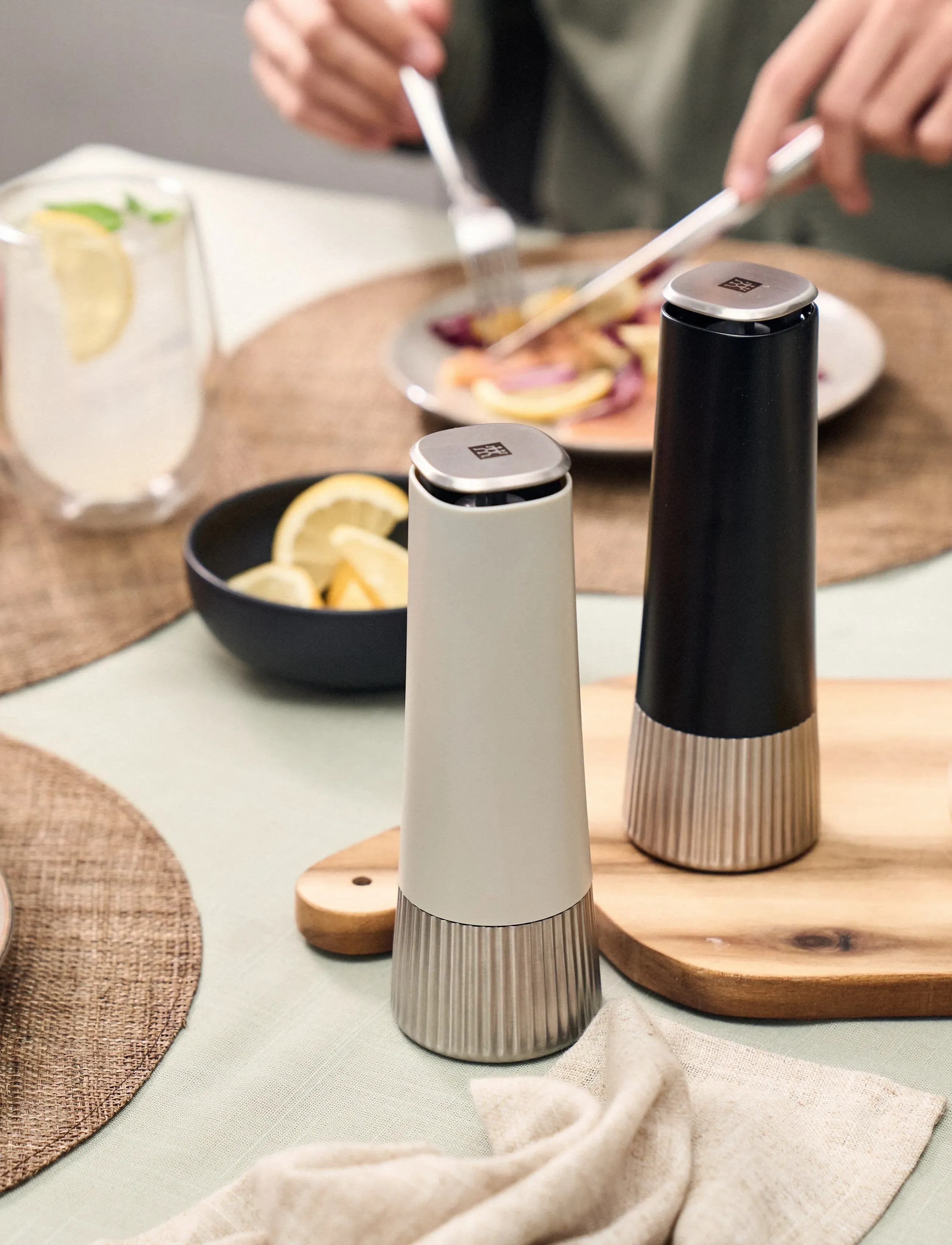 Zwilling Kryddkvarnset 2 St, Svart Och Elfenbens-Vit, One Size, Grinders, Creme - Salt & Pepper Shakers, Homeware
