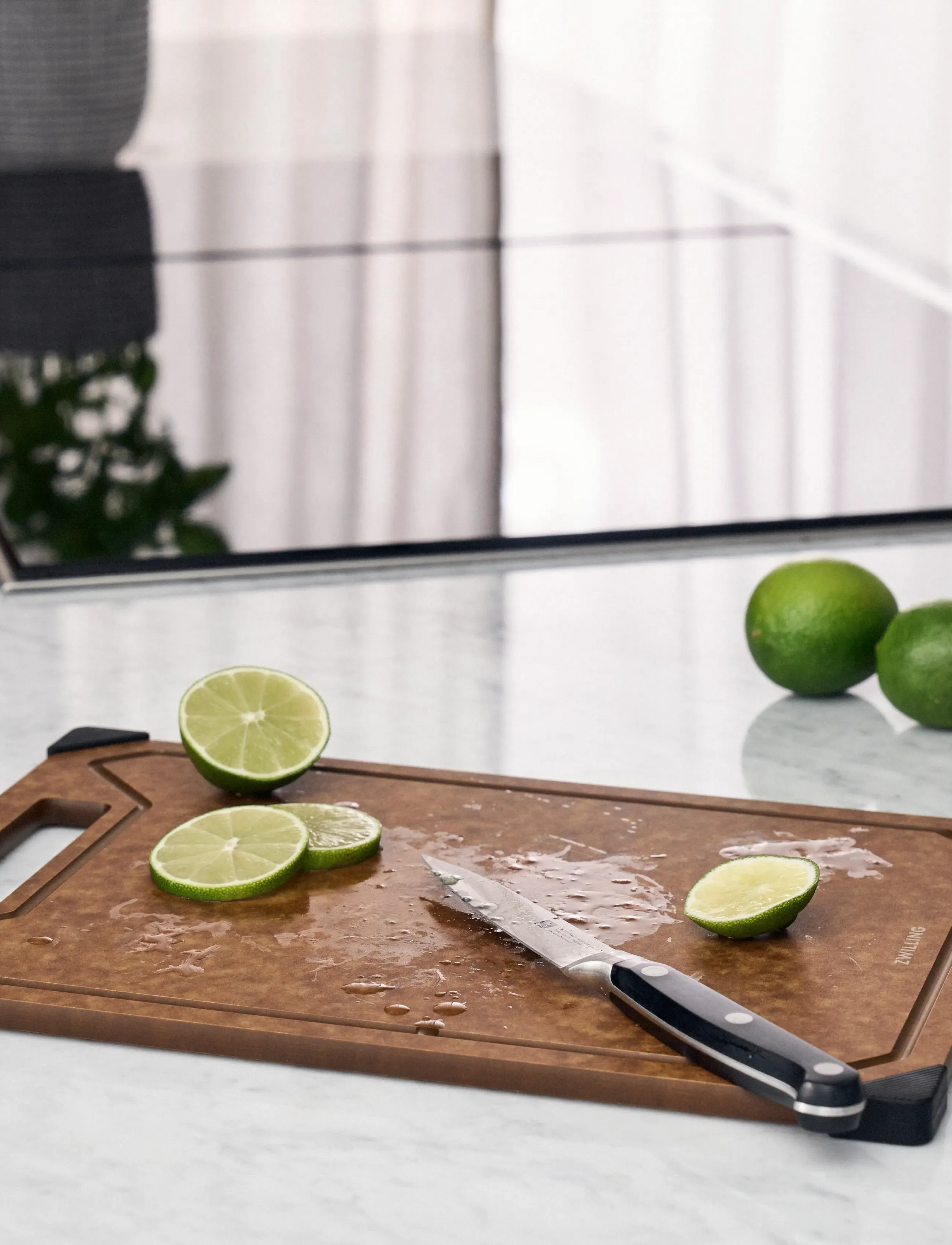Zwilling Skärbräda Brun M 37 X 25 0,8 Cm. Tillverkad Av Träfiber, 37X25 cm M, Kitchen Tools, Braun - Cutting Boards, Homeware