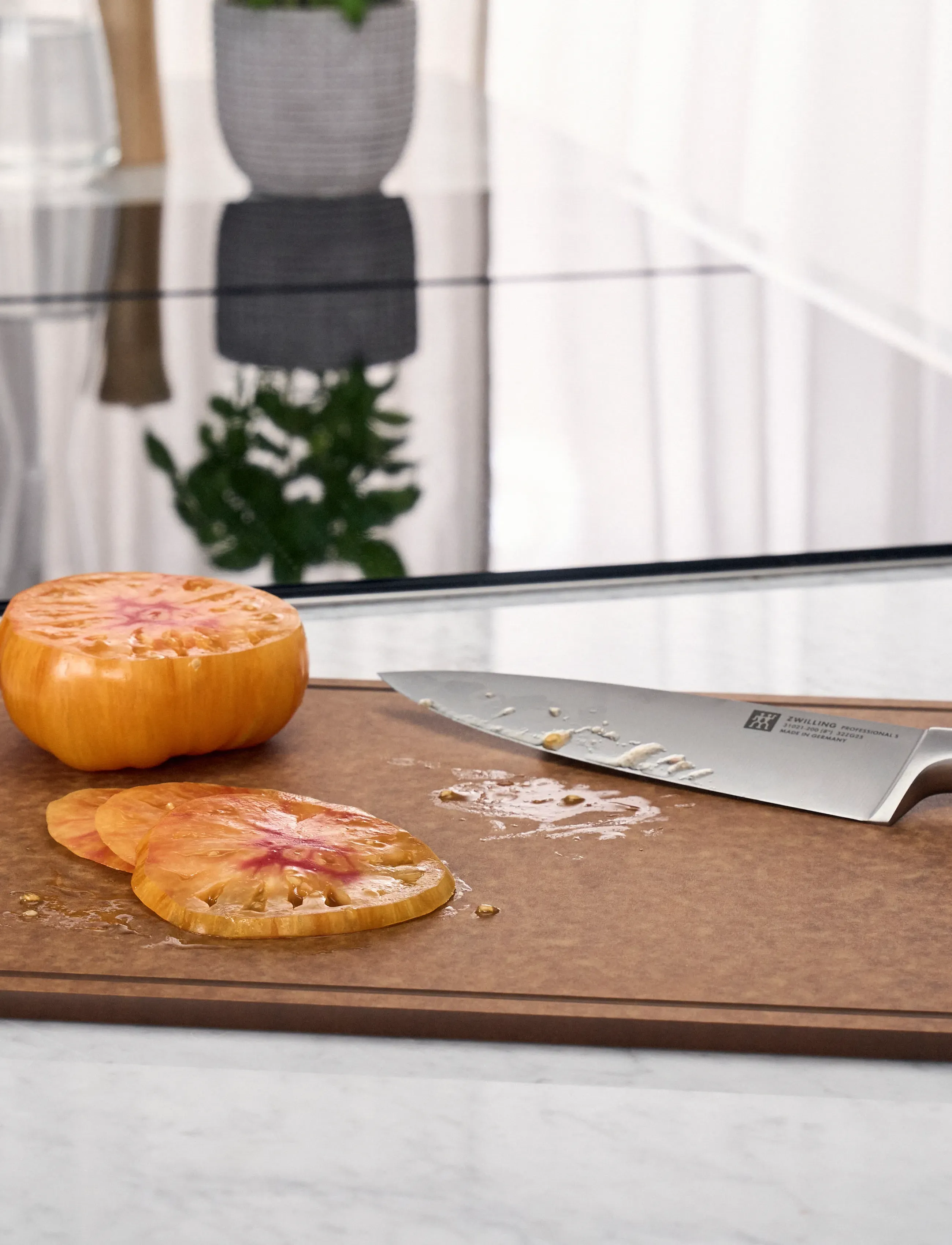Zwilling Skärbräda Brun S 31 X 21 0,8 Cm. Tillverkad Av Träfiber, One Size S, Kitchen Tools, Braun - Cutting Boards, Homeware