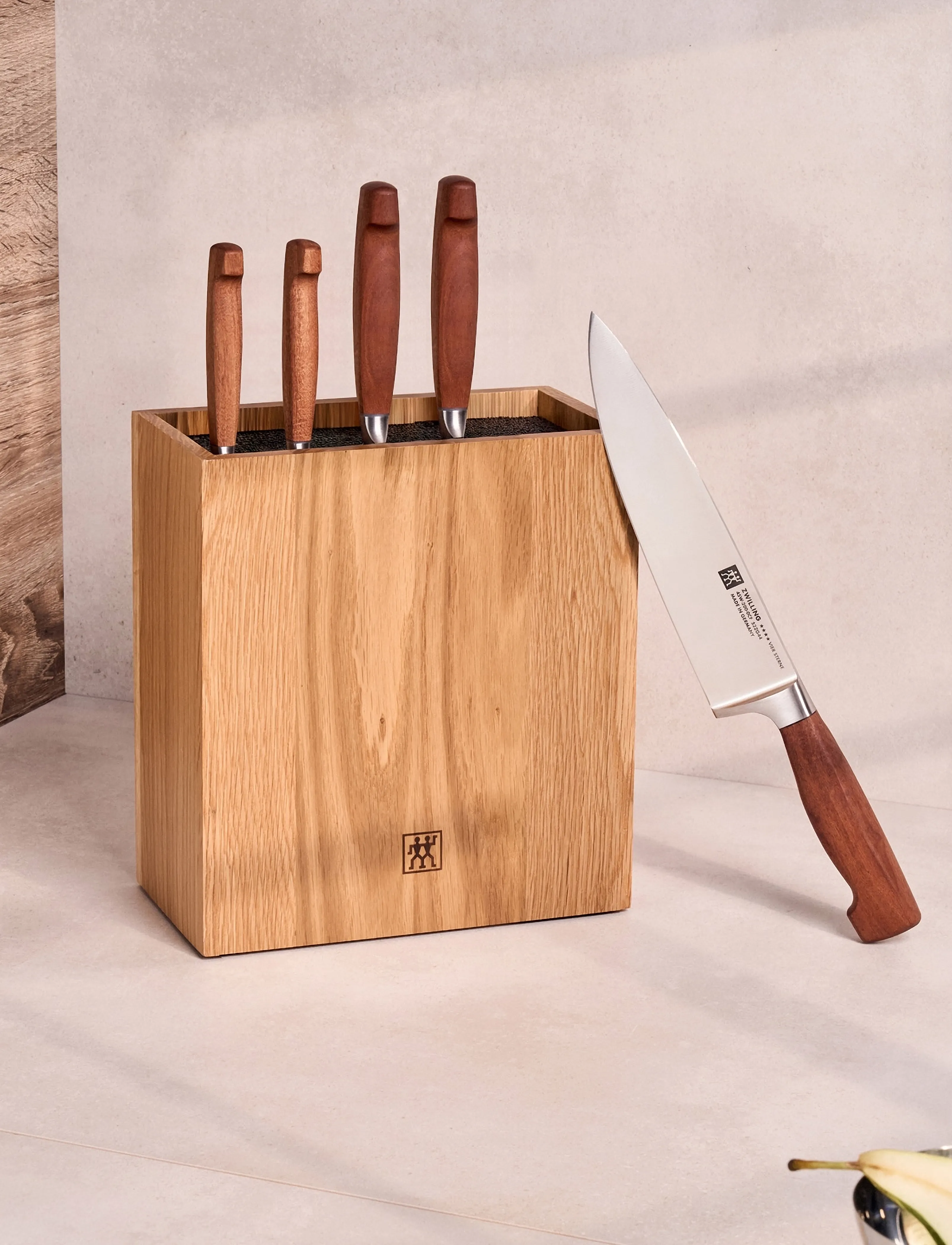 Zwilling - Chef´s knife, VIER STERNE Wood, 20 cm - kokkeknive - brown - 4