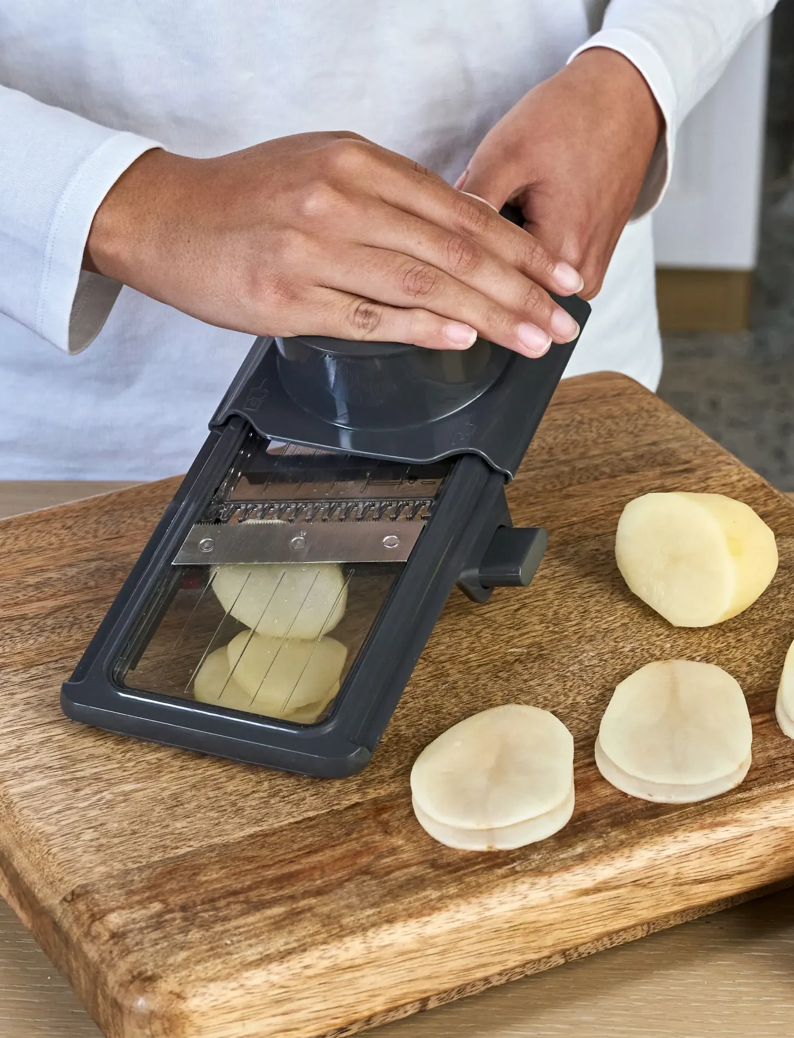 Zyliss - Handheld Mandoline Slicer Beluga ZYLISS® - dark grey - 4