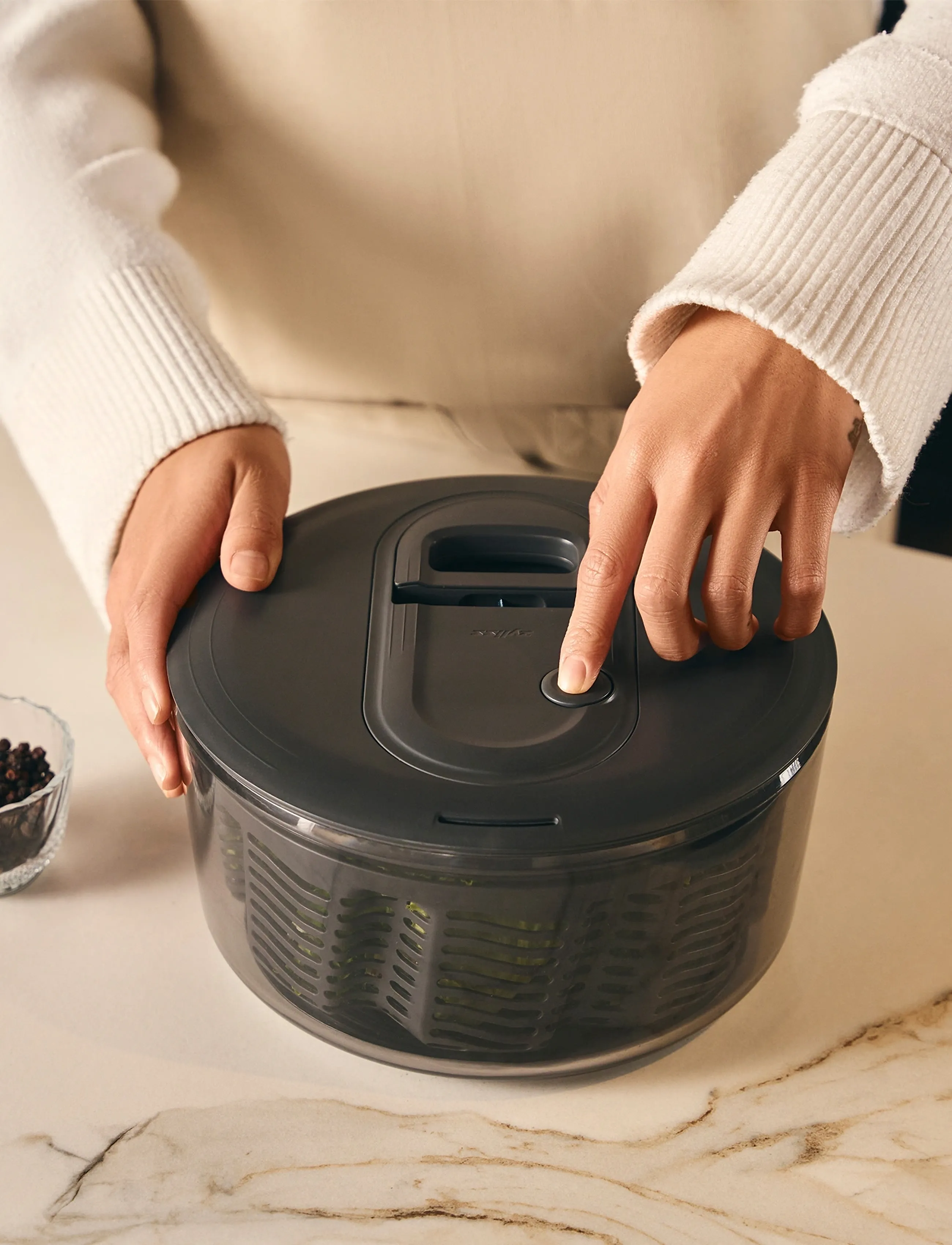 Zyliss Salad Spinner Easy Spin S Beluga Zyliss , 23X23X12 cm, Grey, Køkkenredskaber > Andre Køkkenredskaber, Unisex